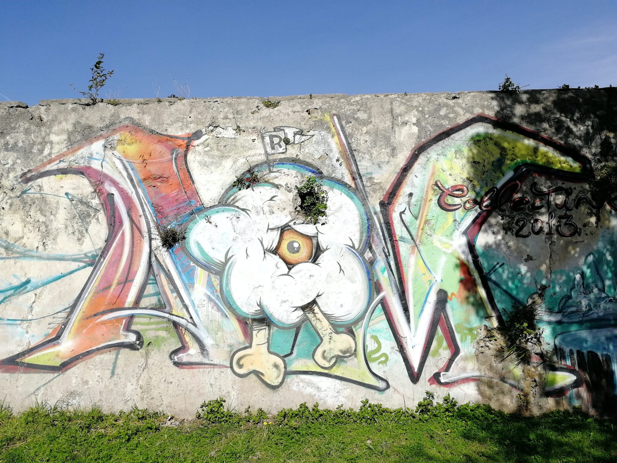 Graffiti 957  capturé par Rabot à Lisboa Portugal