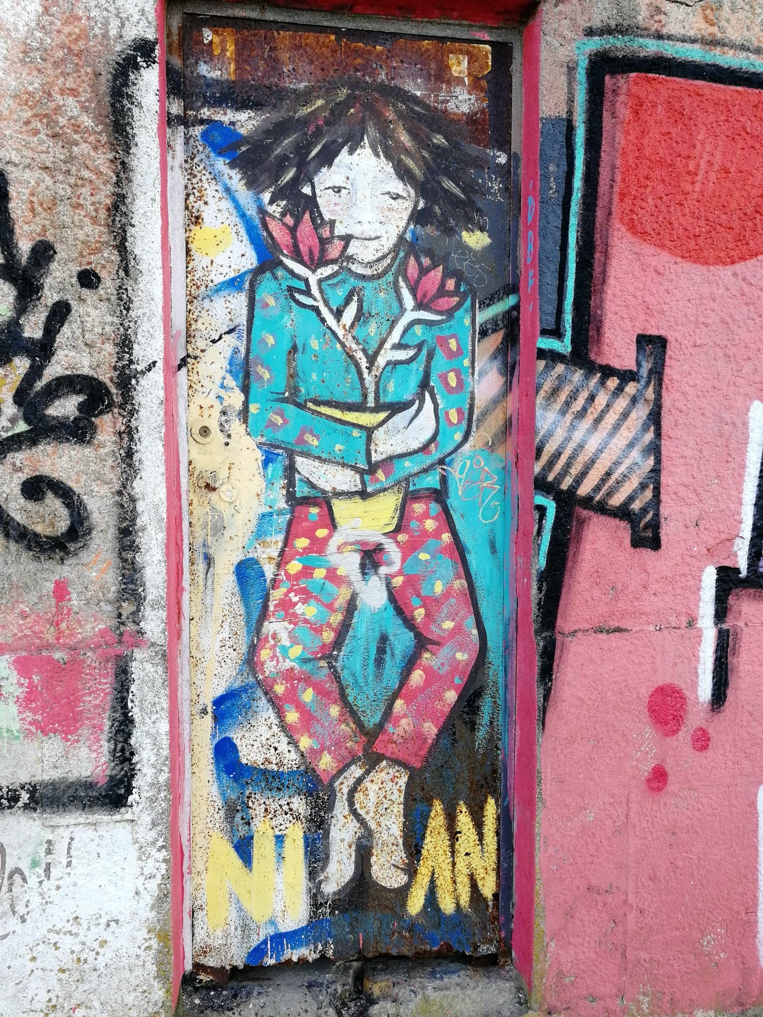 Graffiti 1040  capturé par Rabot à Lisboa Portugal