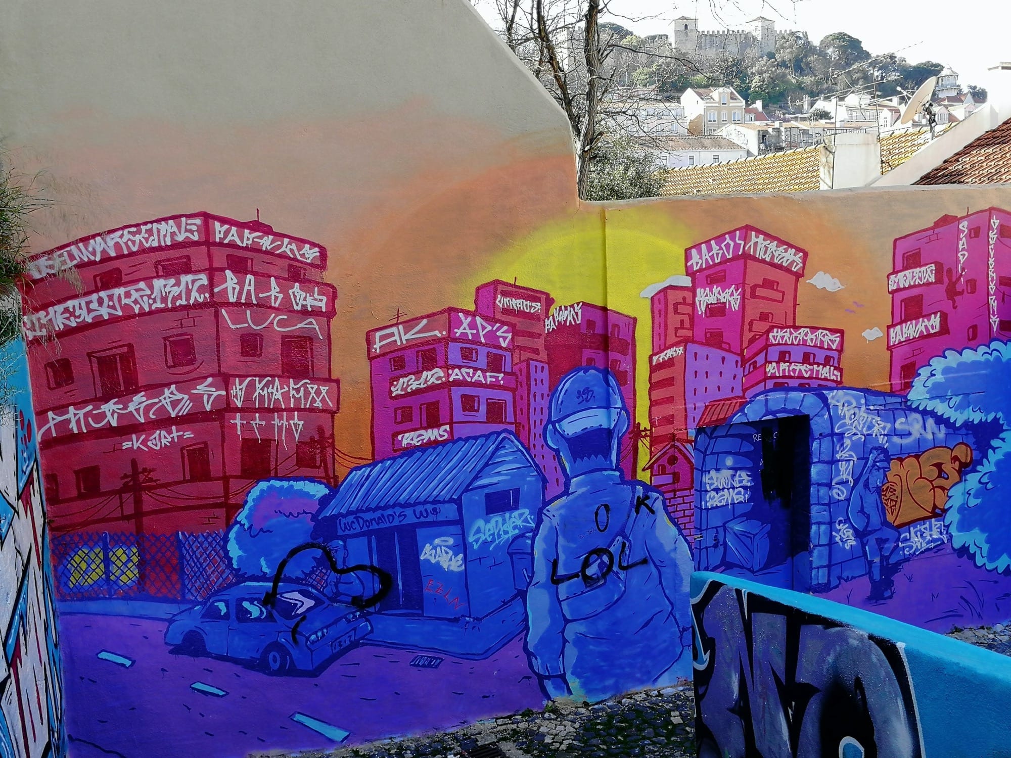 Graffiti 1077  capturé par Rabot à Lisboa Portugal