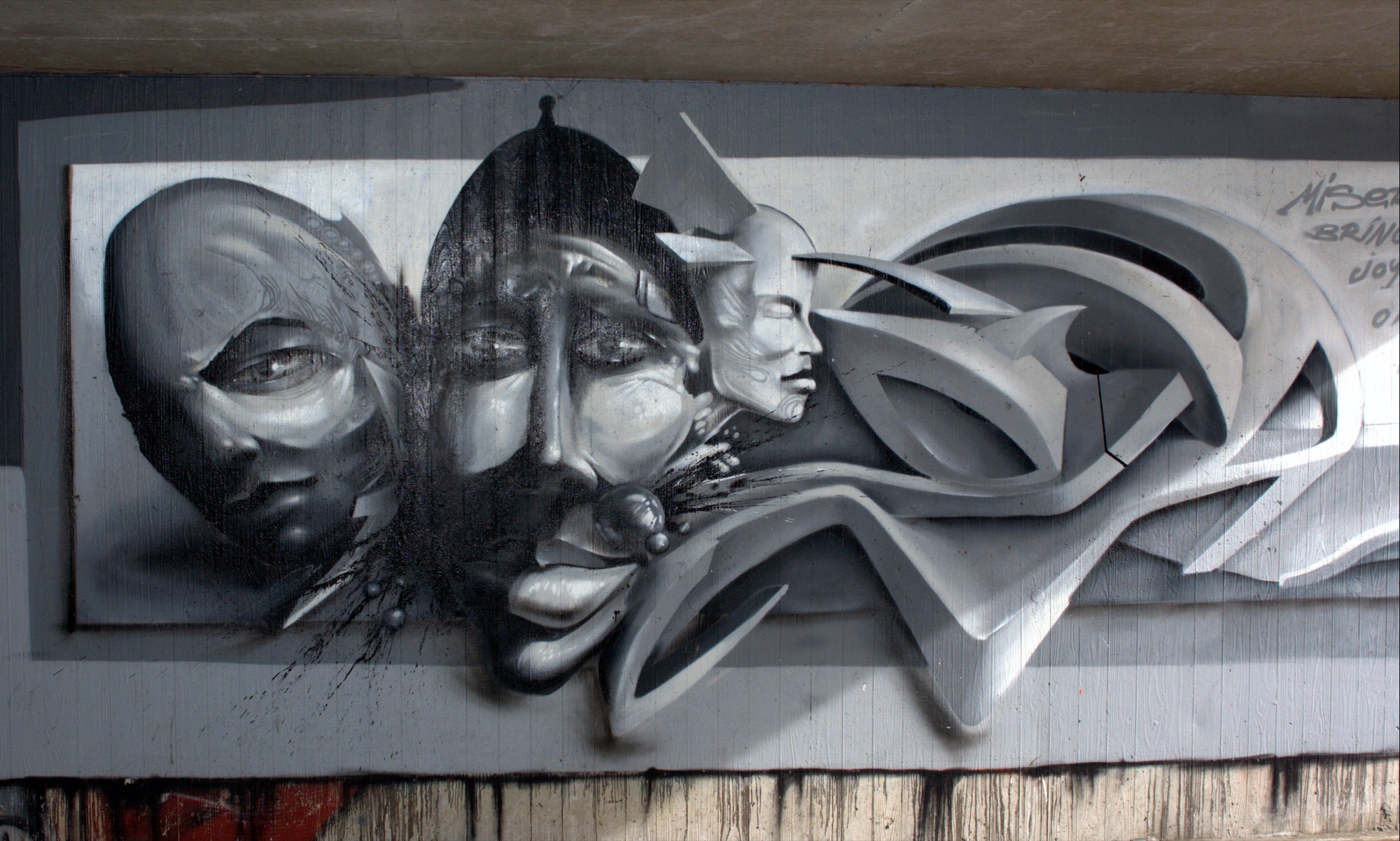Graffiti 1170 droles de têtes capturé par mrostf à Brugge Belgium