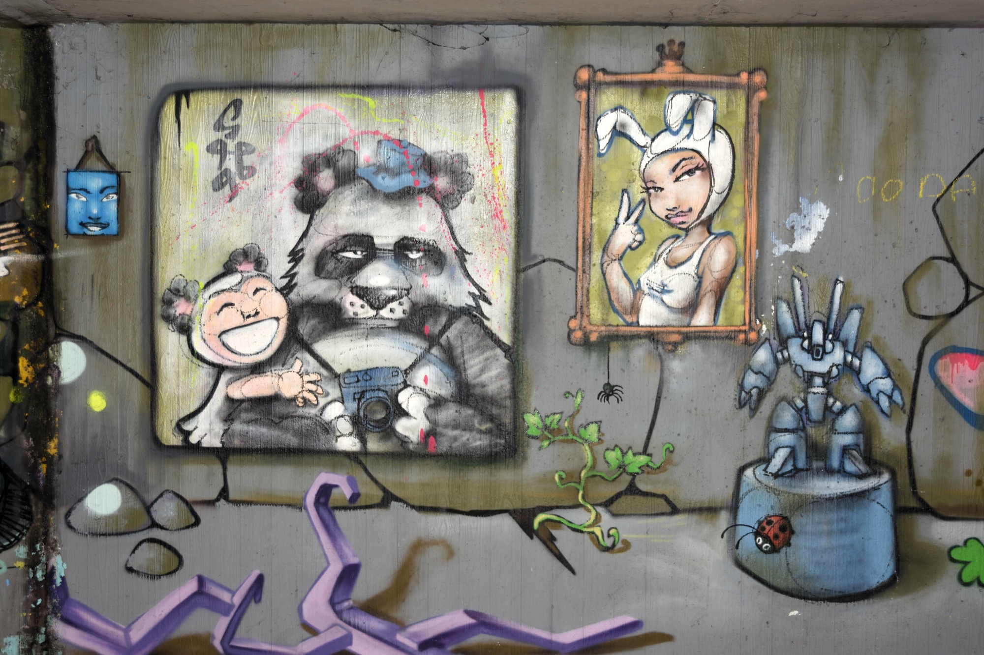 Graffiti 1173 ptit panda capturé par mrostf à Brugge Belgium