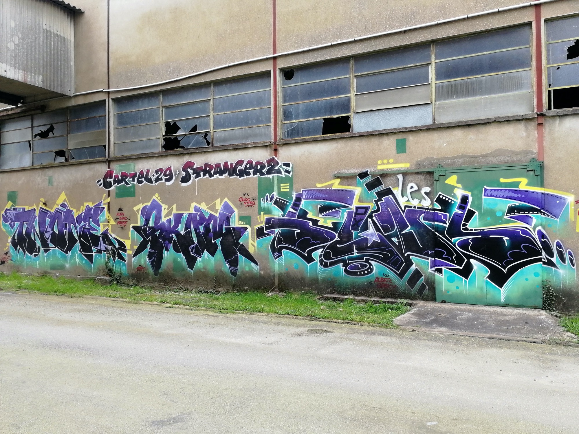 Graffiti 1366 Cartel 29 Stranger 2 capturé par Rabot à Issé France