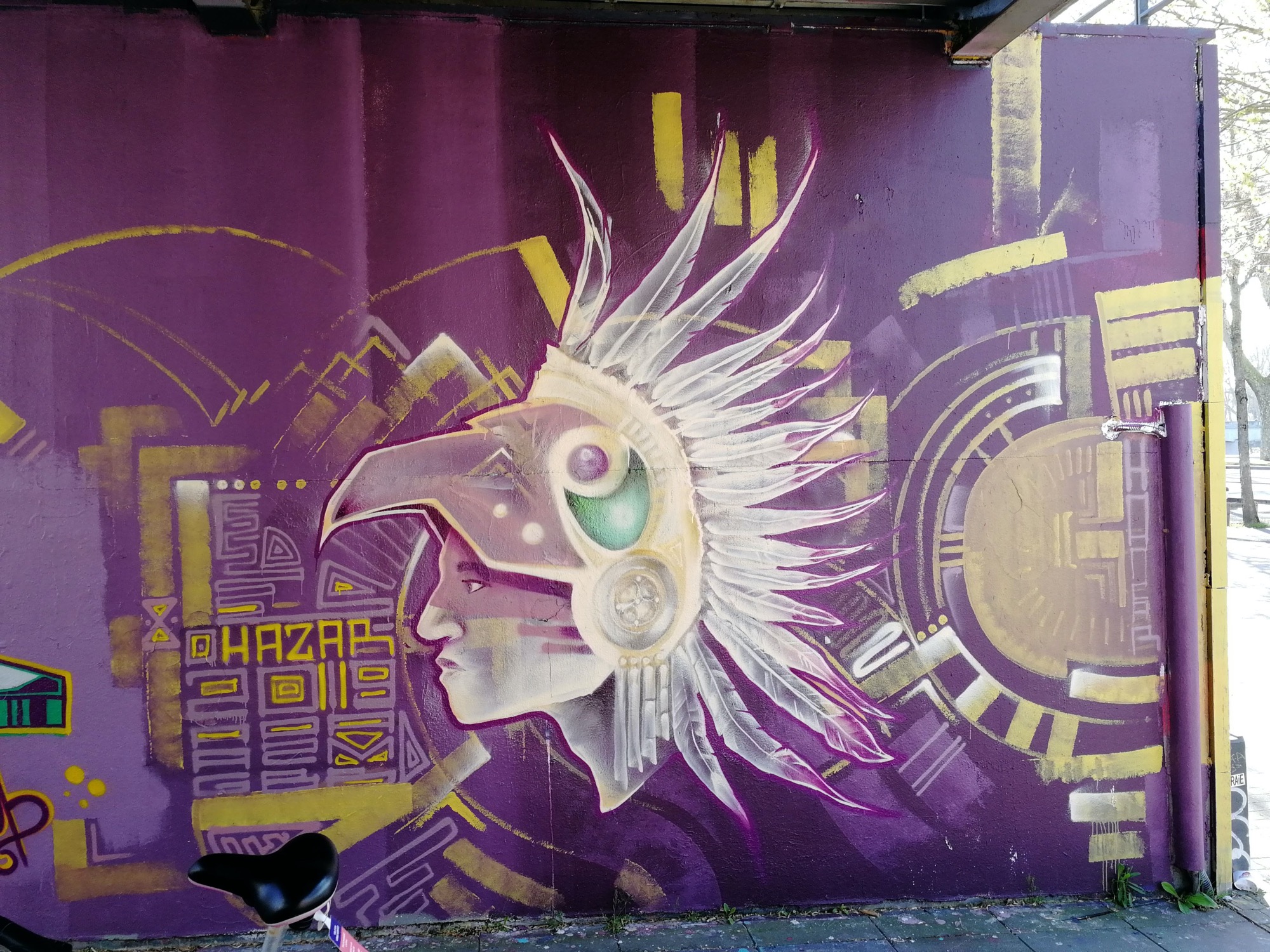 Graffiti 1474  by the artist Hazar captured by Rabot in Angers France