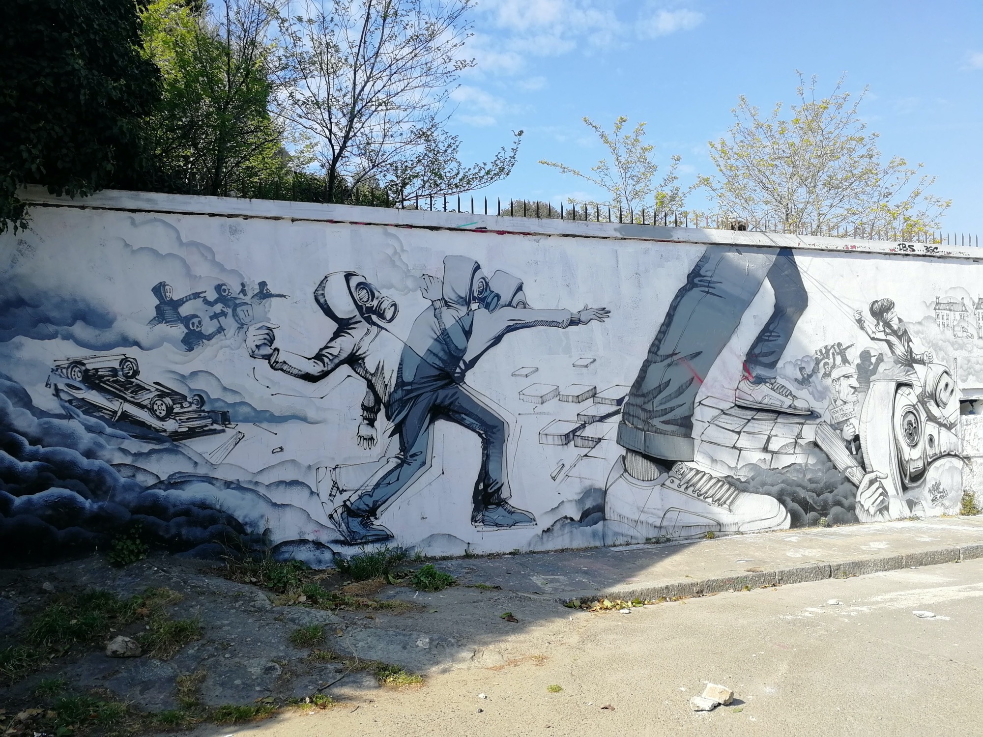 Graffiti 1506  by the artist Kafé Korsé captured by Rabot in Nantes France
