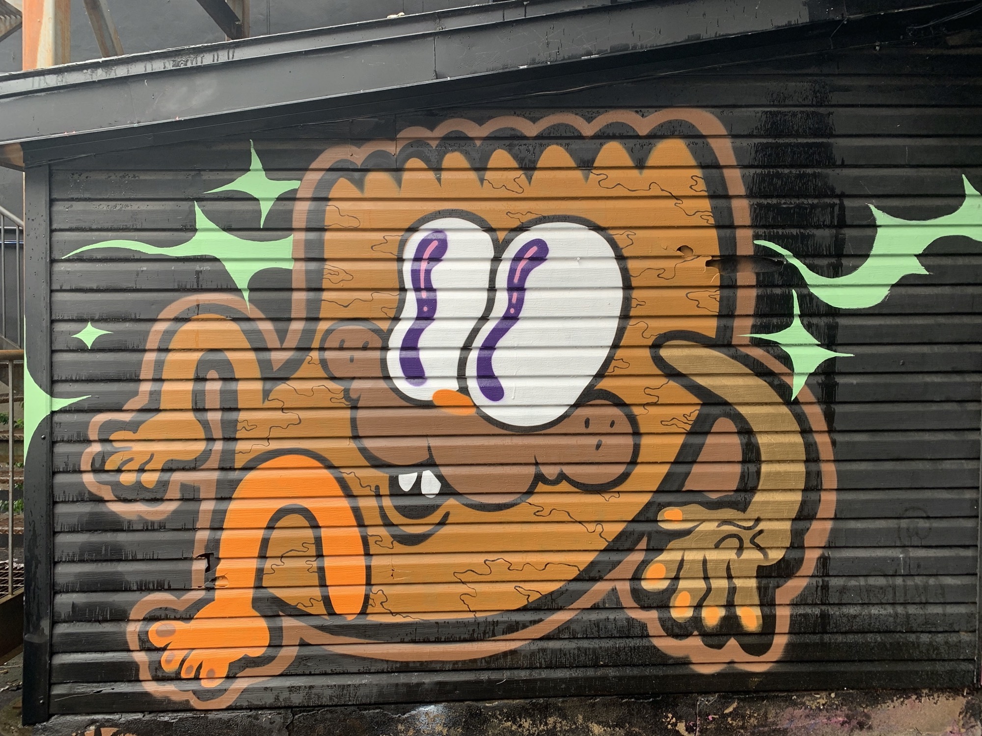 Graffiti 2084  capturé par Rabot à Montréal Canada