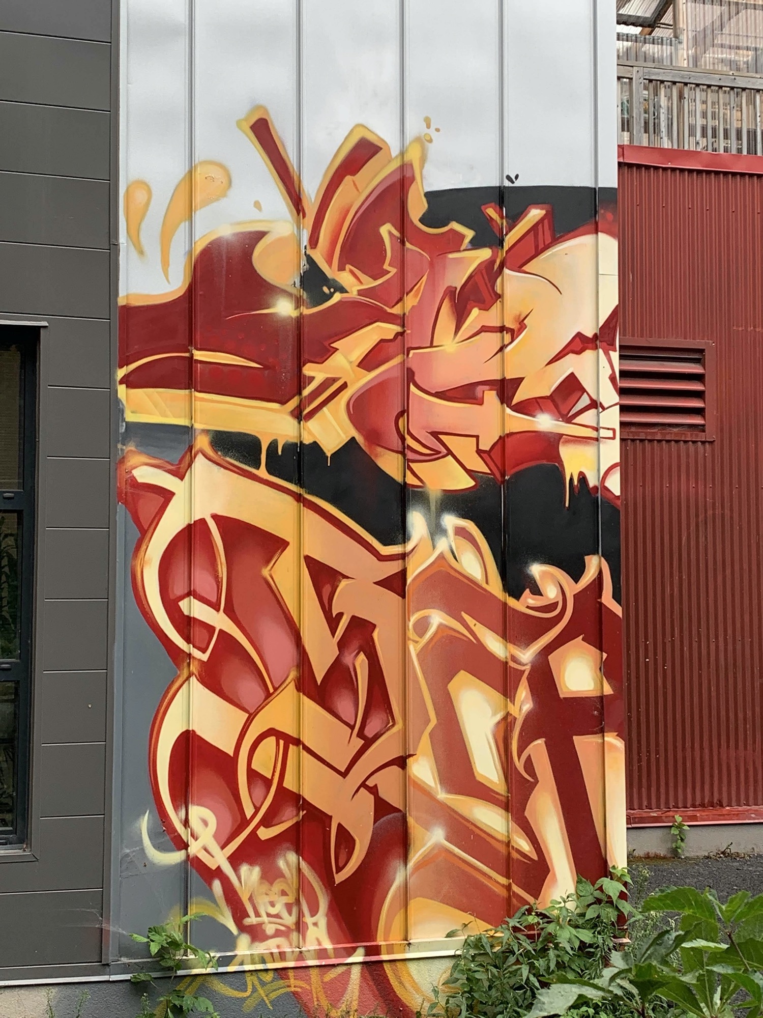 Graffiti 2111  capturé par Rabot à Montréal Canada