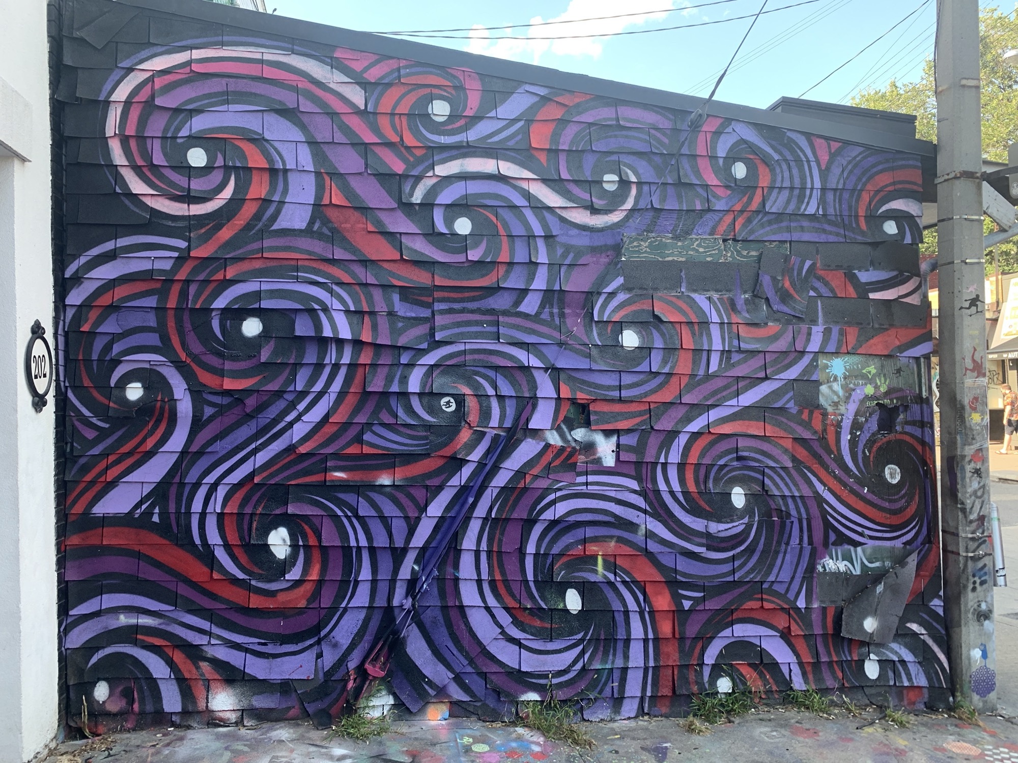 Graffiti 2422  captured by Rabot in Toronto Canada