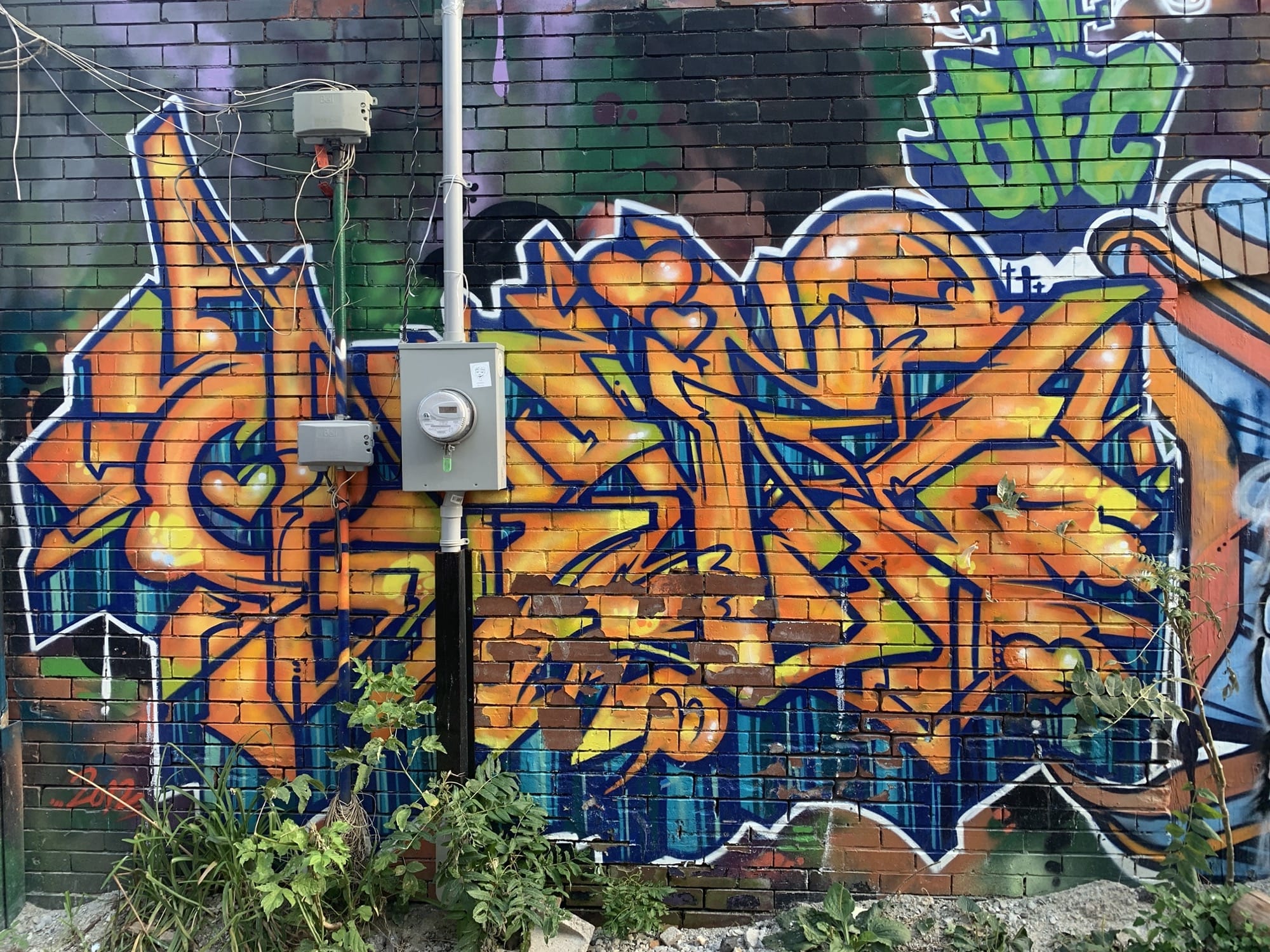 Graffiti 2427  captured by Rabot in Toronto Canada