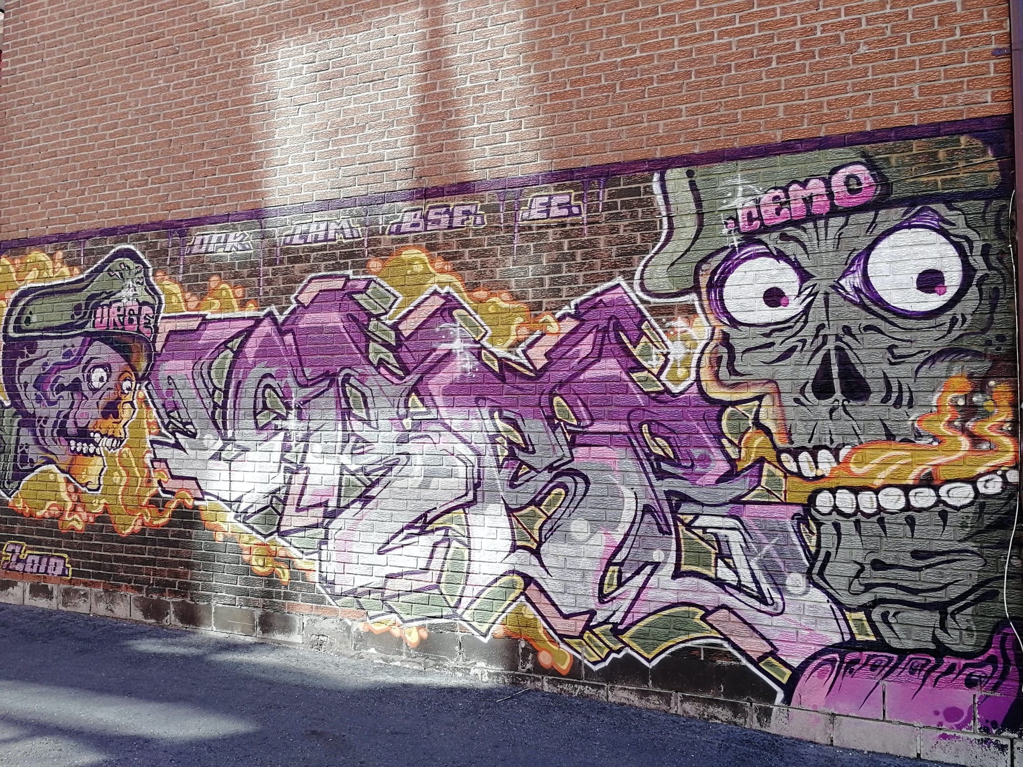 Graffiti 2487  capturé par Rabot à Toronto Canada