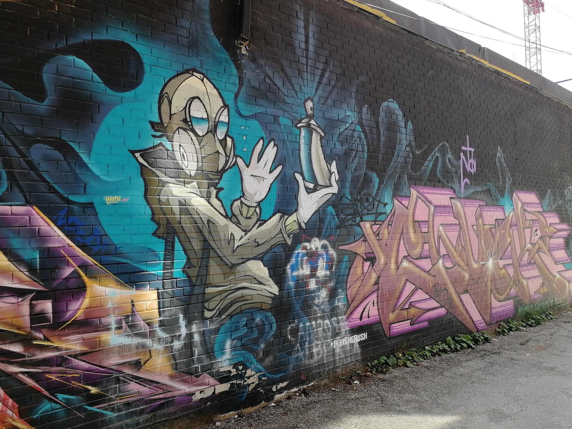 Graffiti 2517  captured by Rabot in Toronto Canada