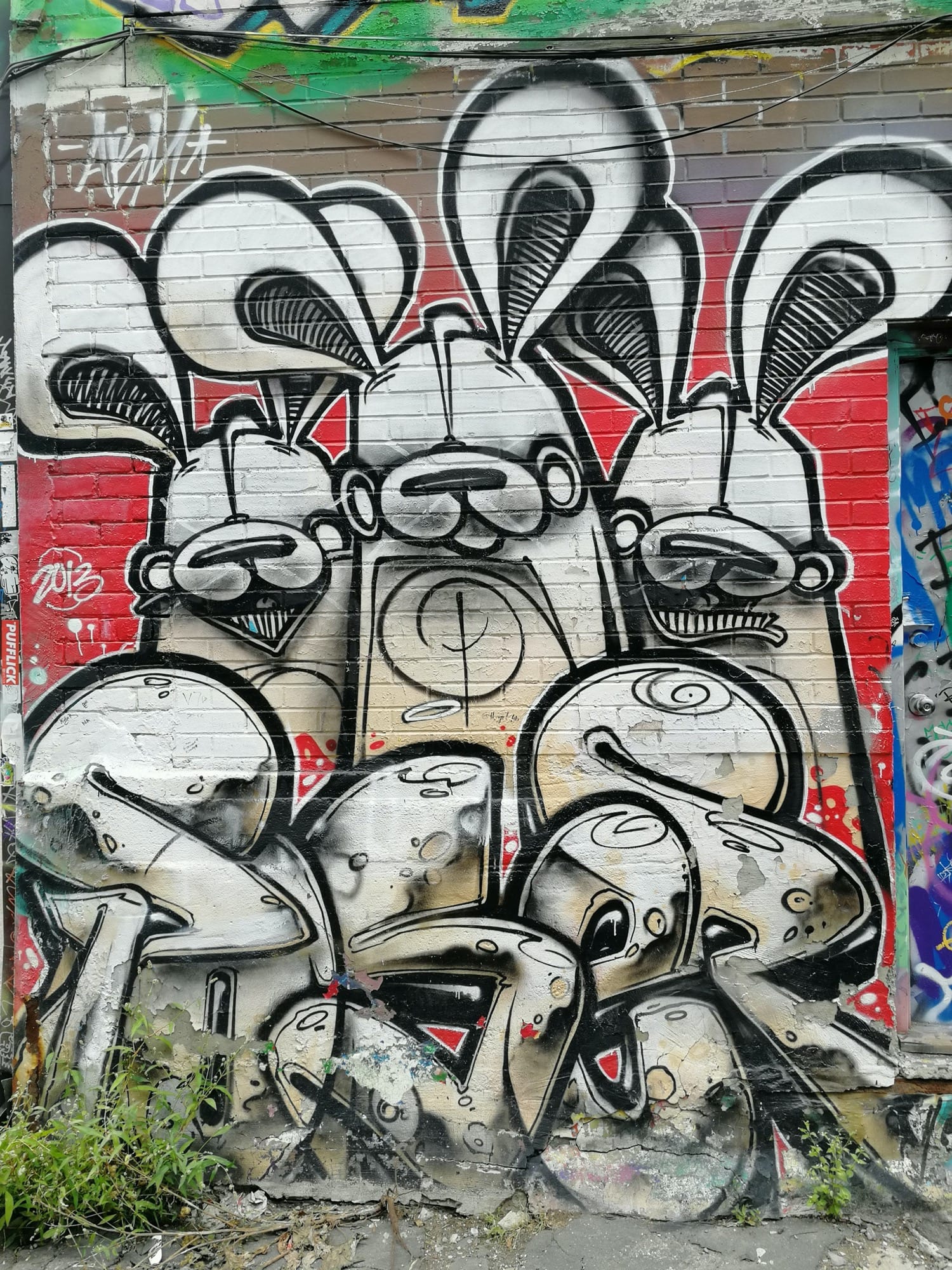 Graffiti 2544  capturé par Rabot à Toronto Canada