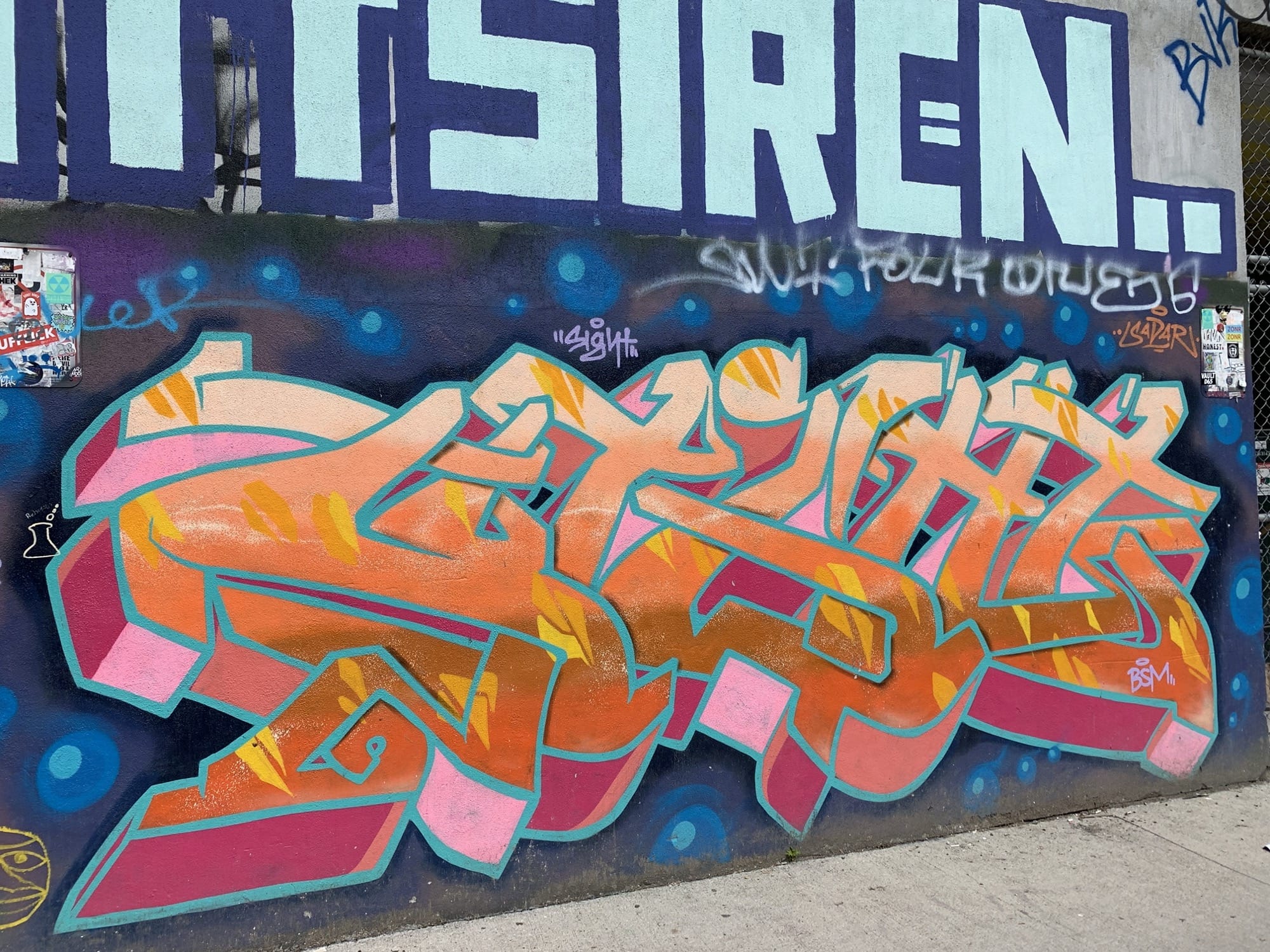 Graffiti 2577  capturé par Rabot à Toronto Canada