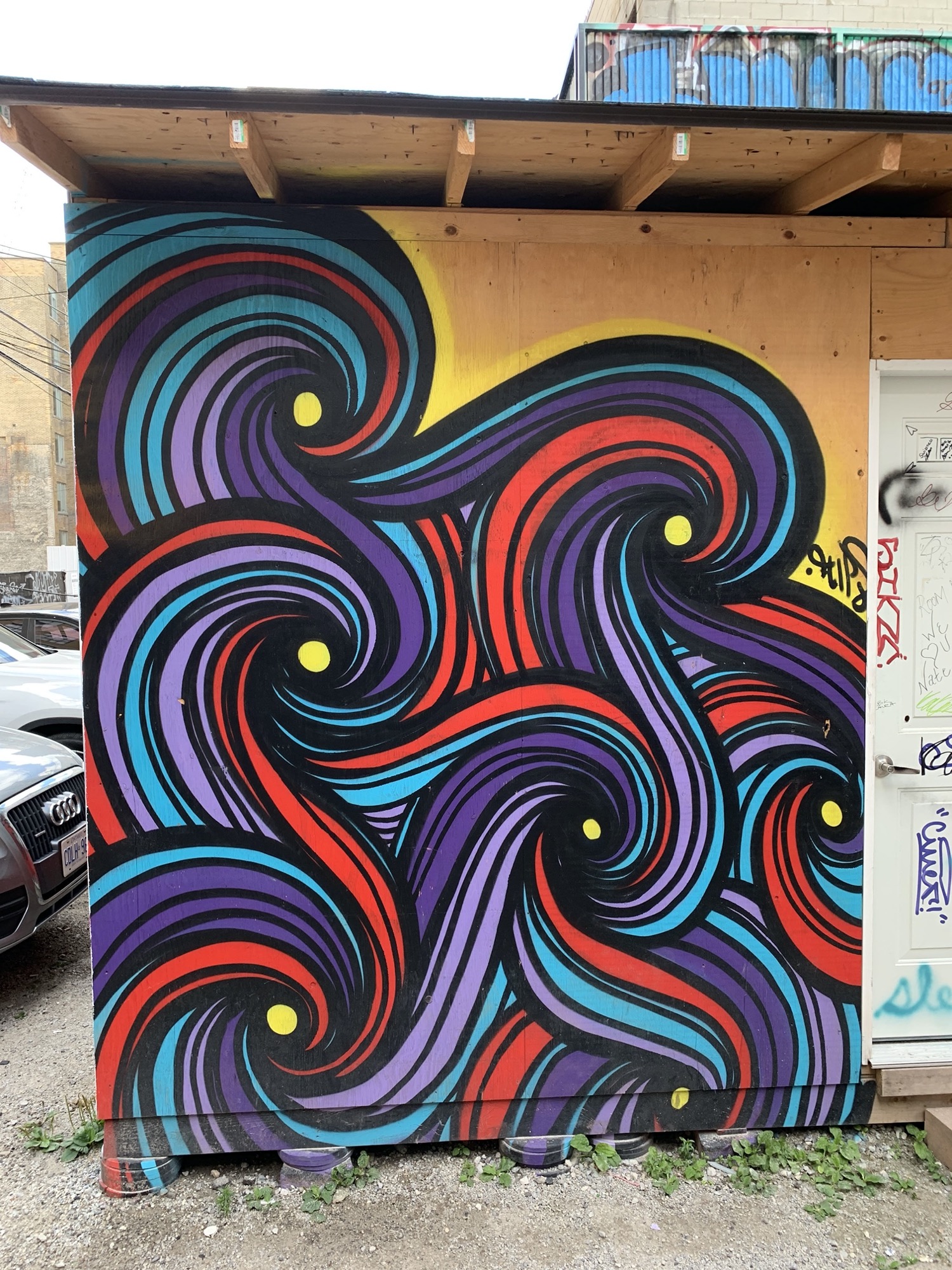 Graffiti 2586  captured by Rabot in Toronto Canada