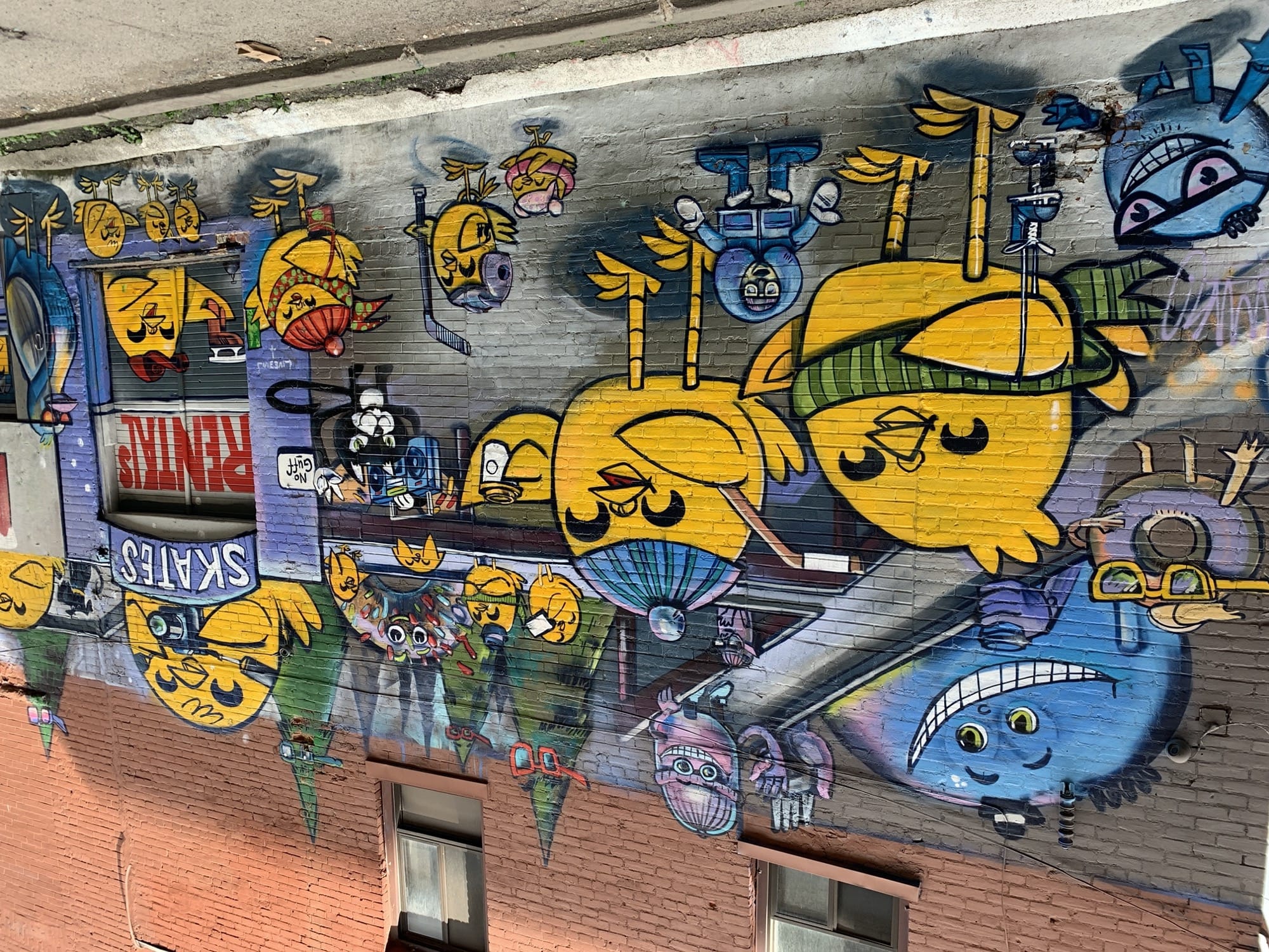 Graffiti 2966  de Uber 5000 capturé par Rabot à Toronto Canada