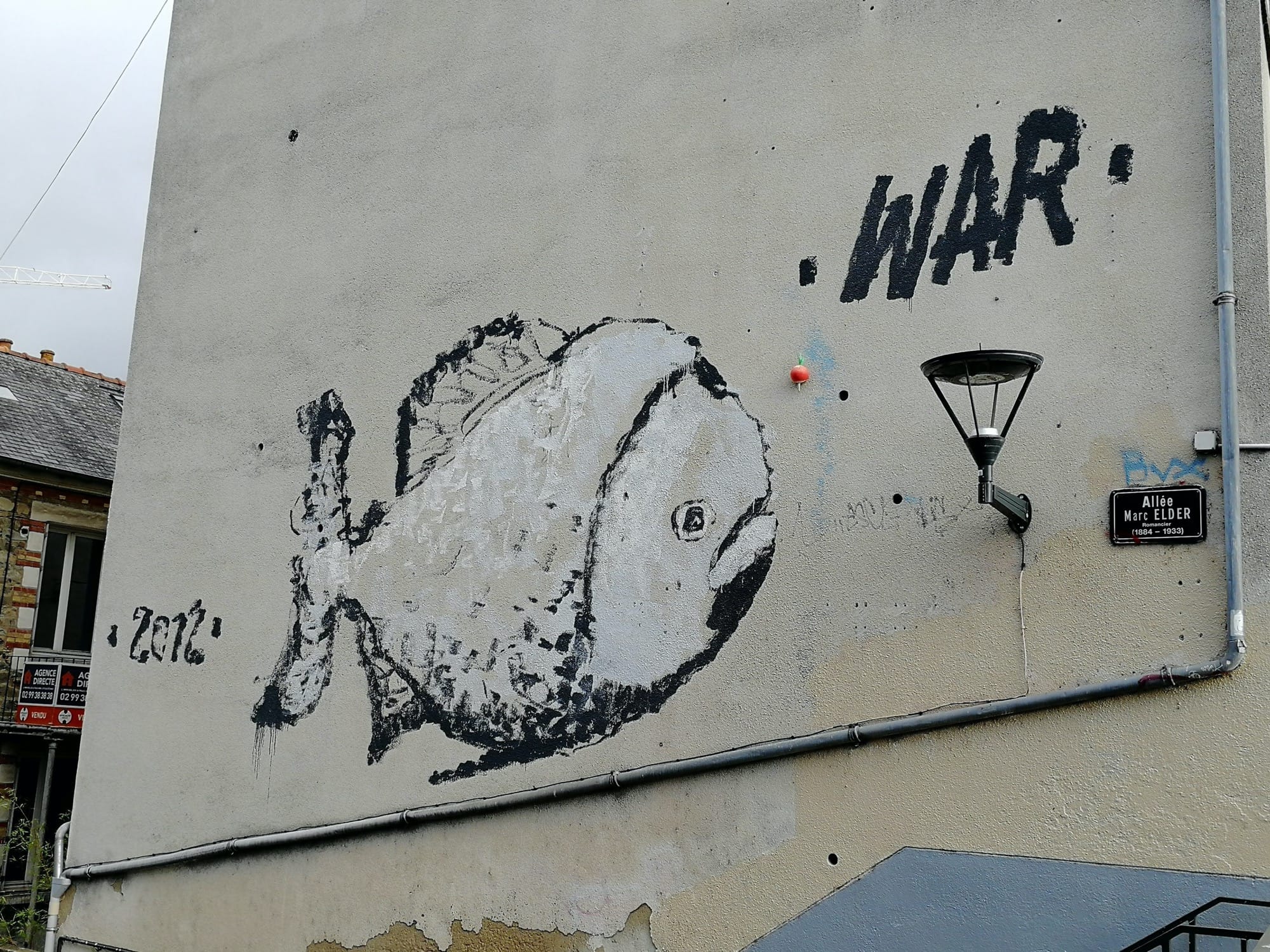 Graffiti 3021  de War capturé par Rabot à Rennes France
