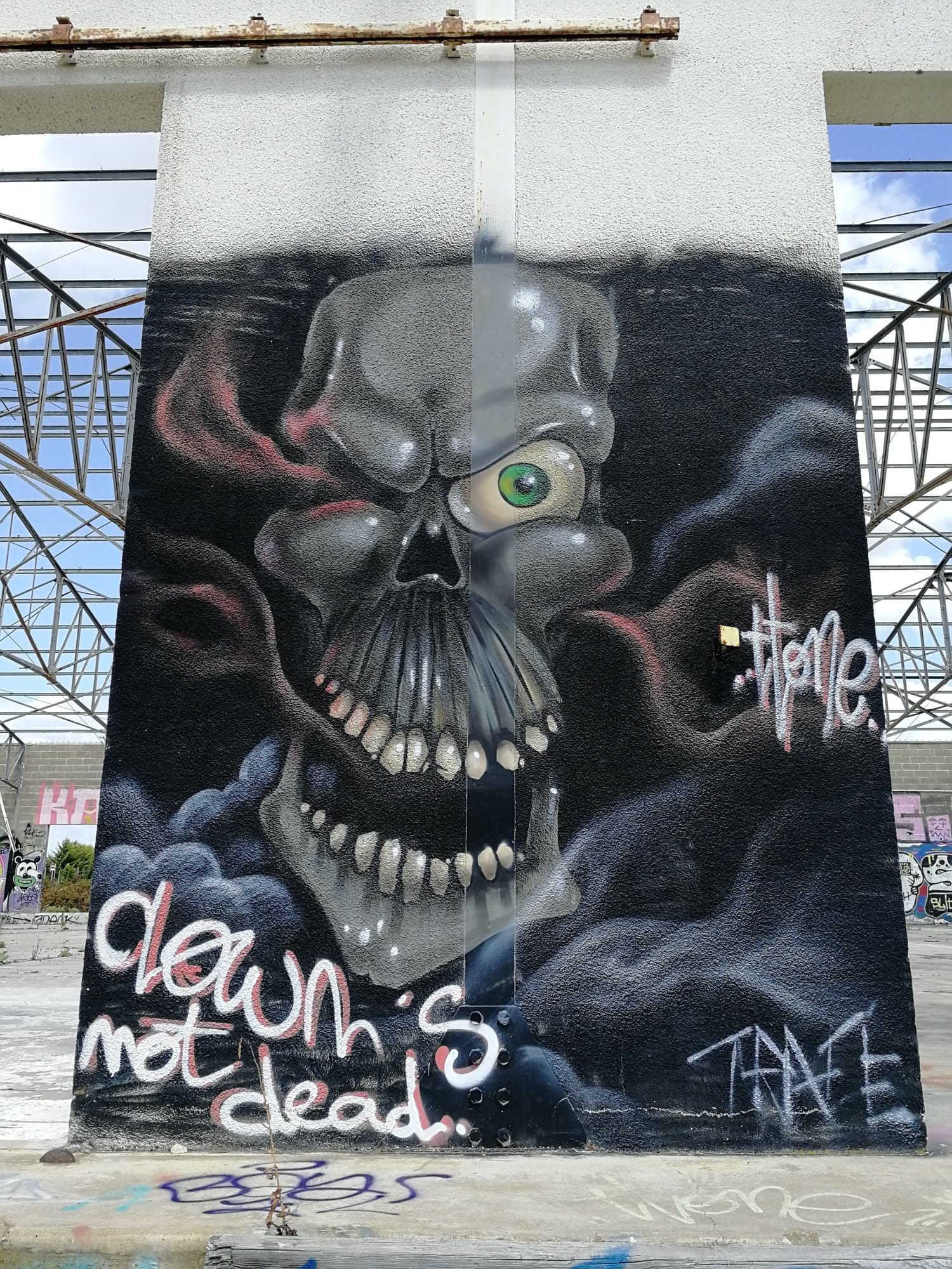 Graffiti 3088  by the artist T Tone captured by Rabot in Chantepie France