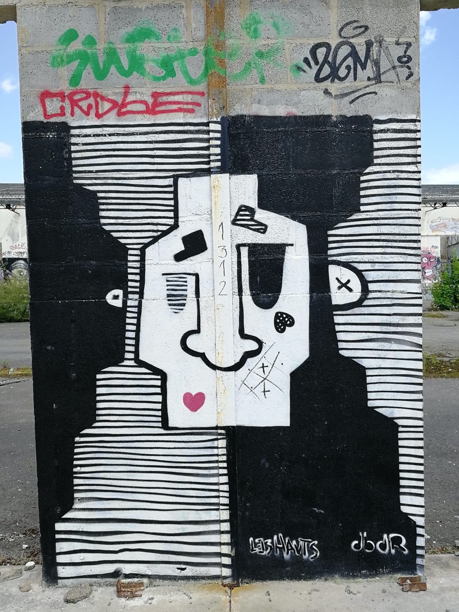 Graffiti 3092  de Deuxben de Rennes capturé par Rabot à Chantepie France