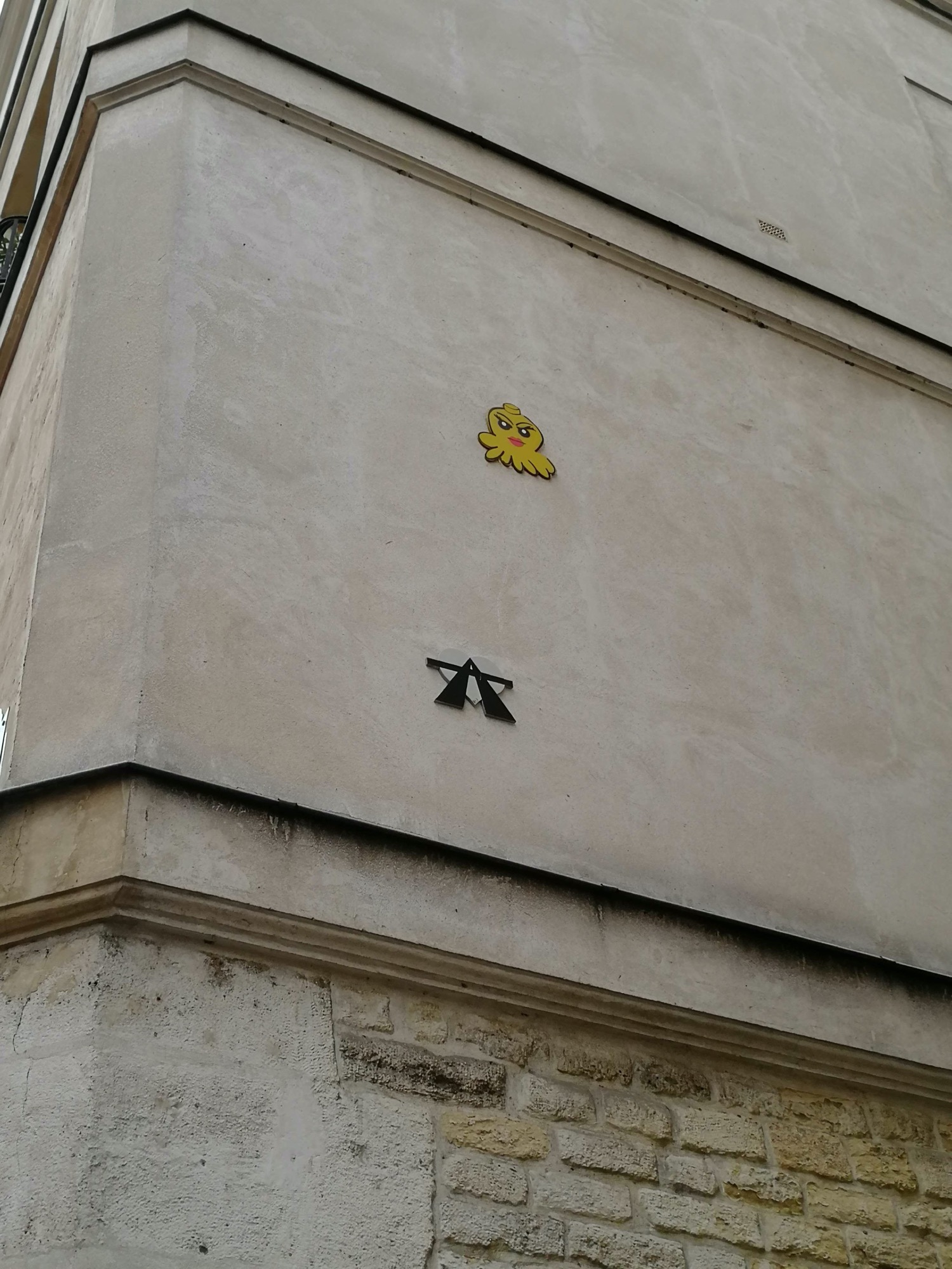 Graffiti 3228  de A2 capturé par Rabot à Paris France
