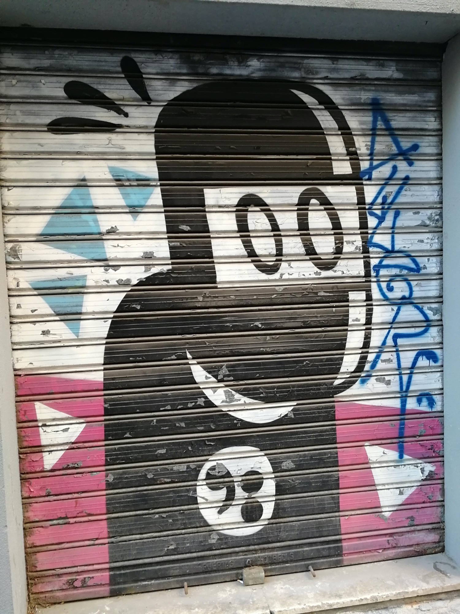 Graffiti 3292  by the artist David de Limon captured by Rabot in València Spain