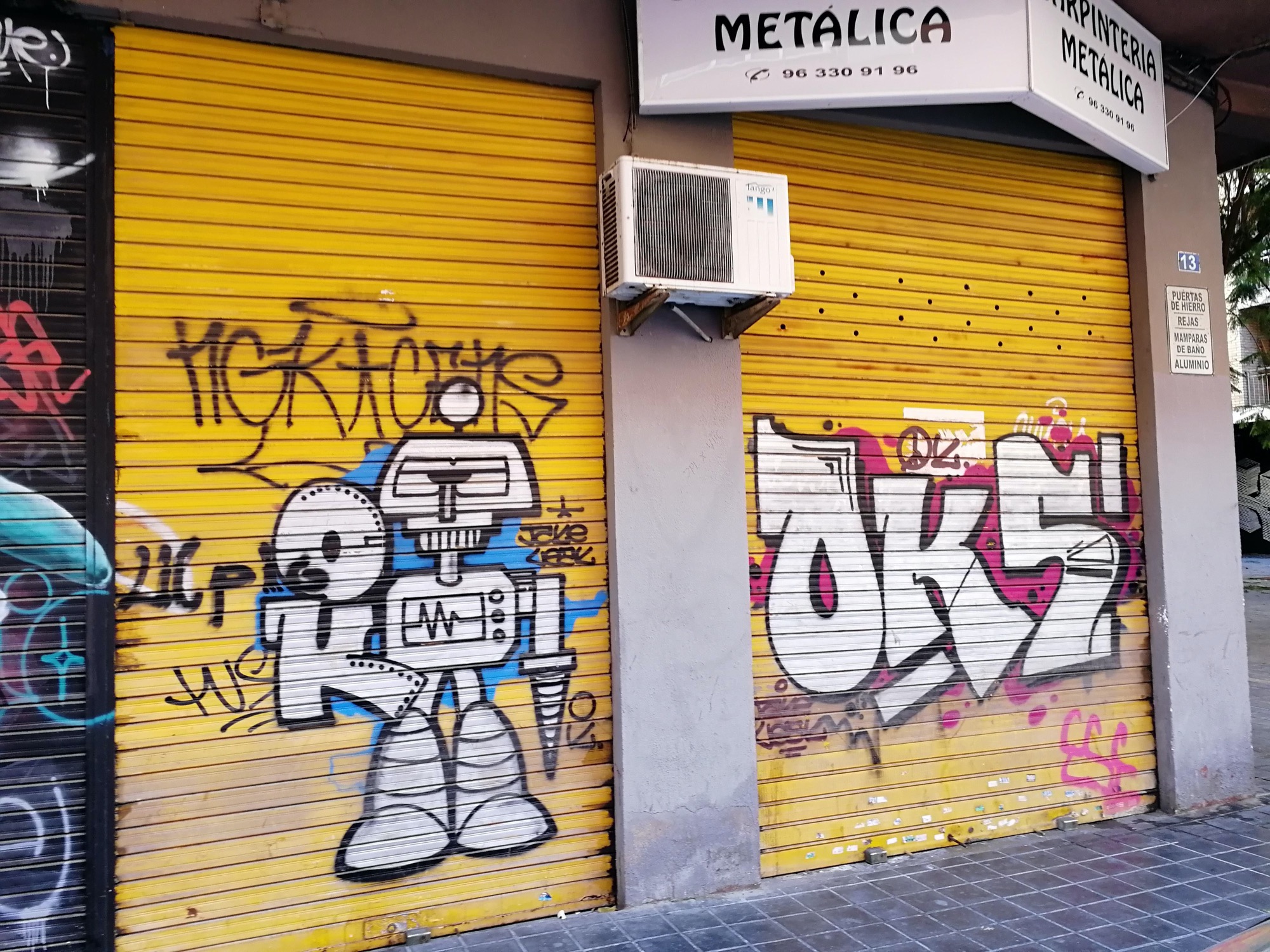 Graffiti 3543  capturé par Rabot à València Spain