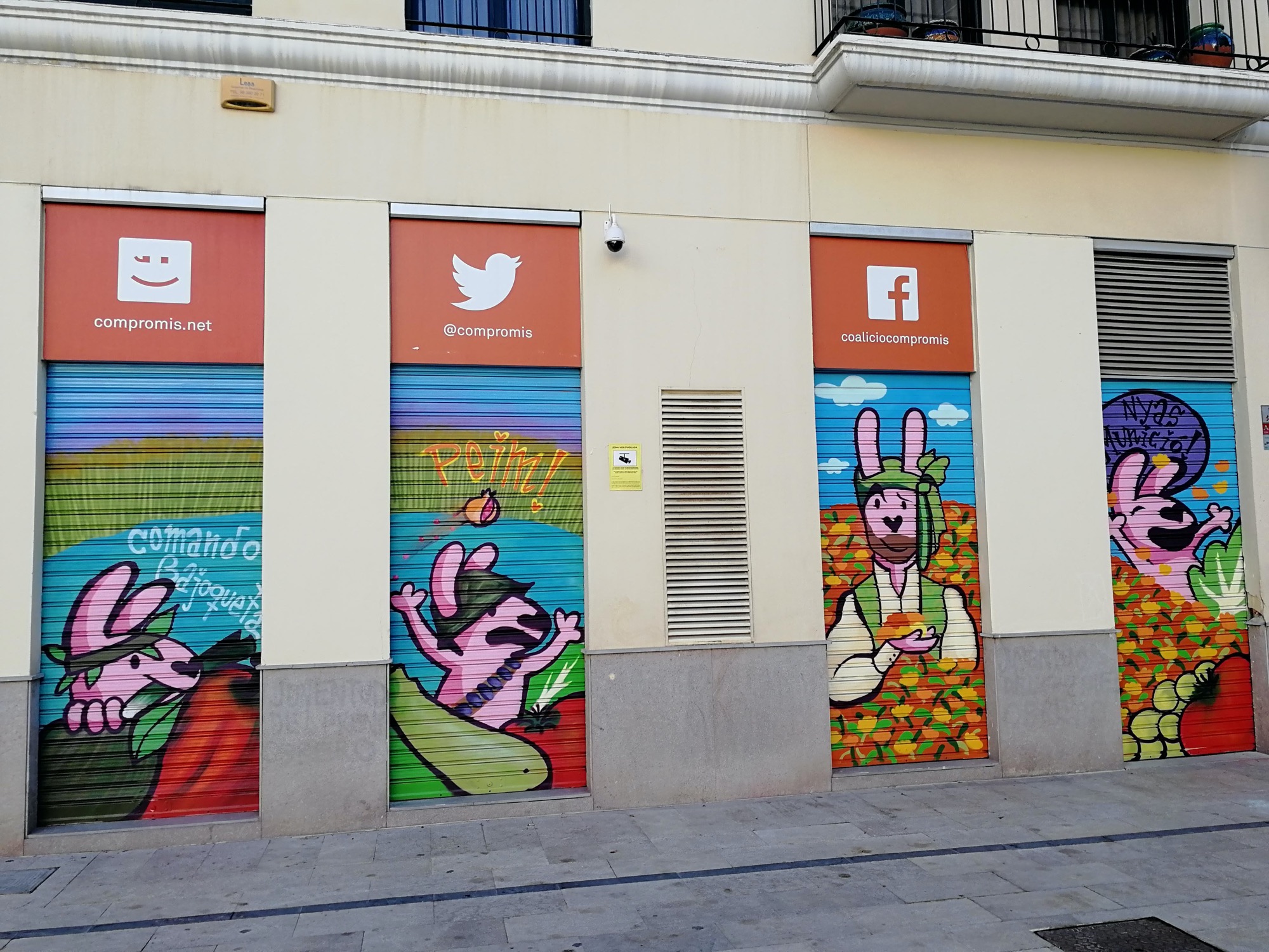 Graffiti 3720  de Barbi capturé par Rabot à València Spain