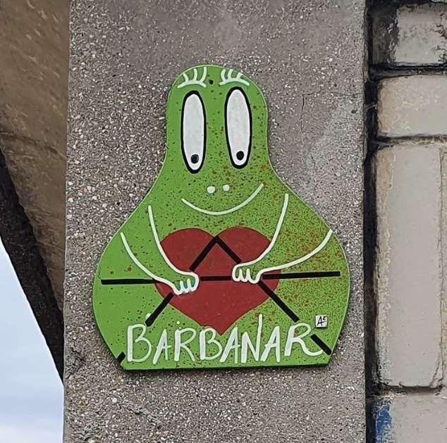 Sticking 4245 Barbanar by the artist A2 captured by zoula1234 in Paris France