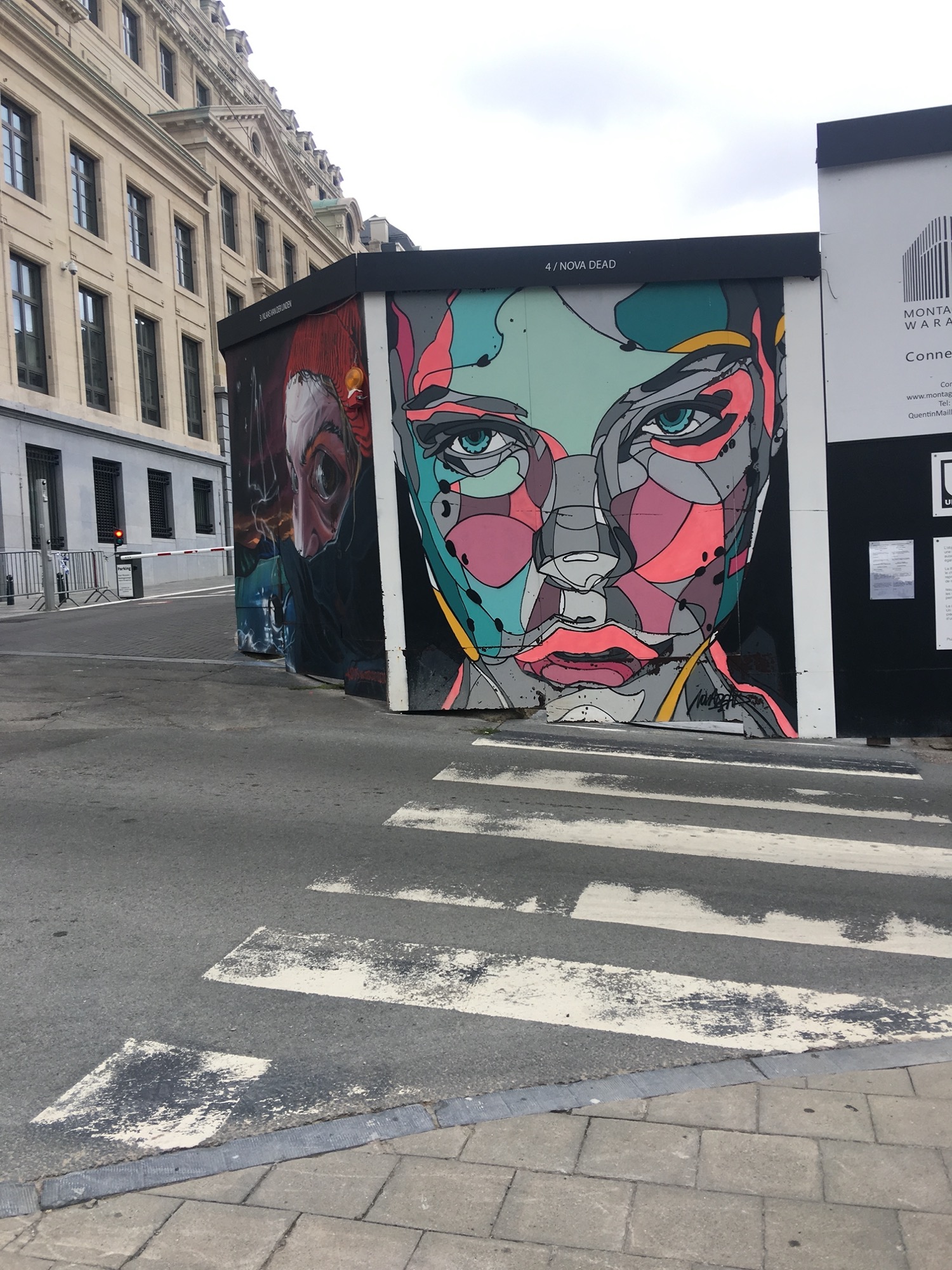 Graffiti 4361  à Brussel Belgium