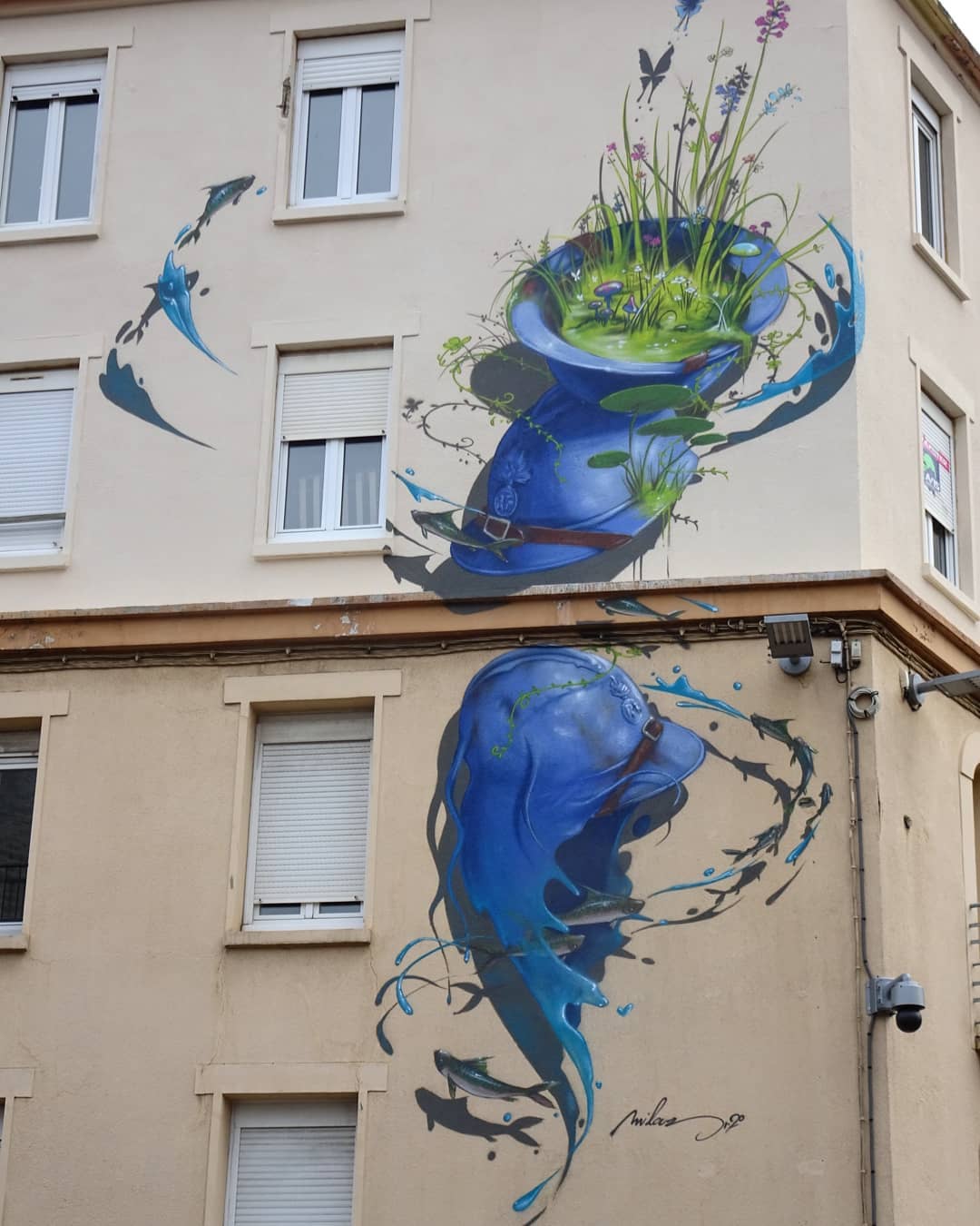 Graffiti 4497  by the artist Milouz captured by Rabot in Saint-Brieuc France