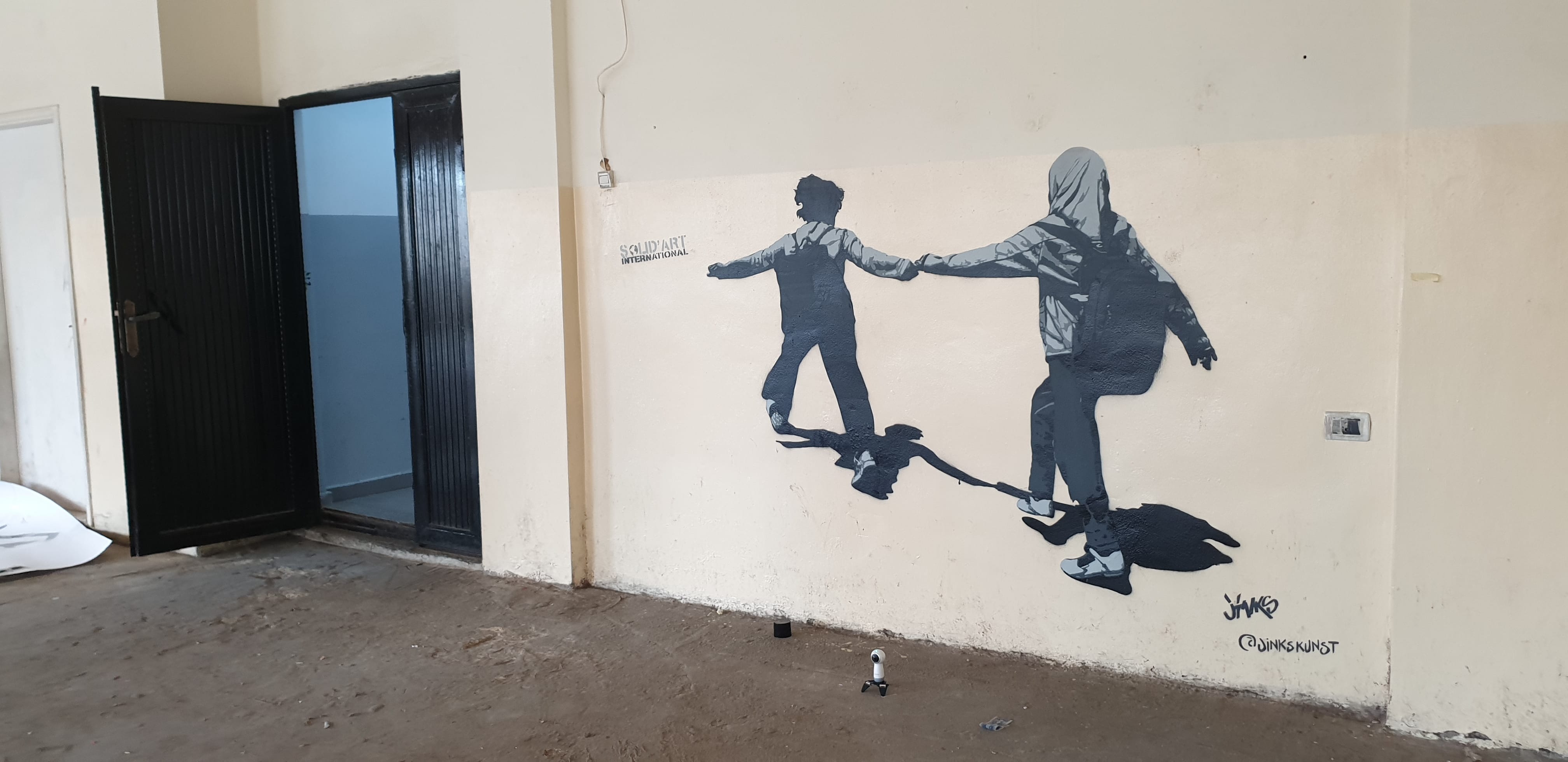 Graffiti 4654 Shatila School de Jinks Kunst capturé par Jinks Kunst à Bayrut Lebanon