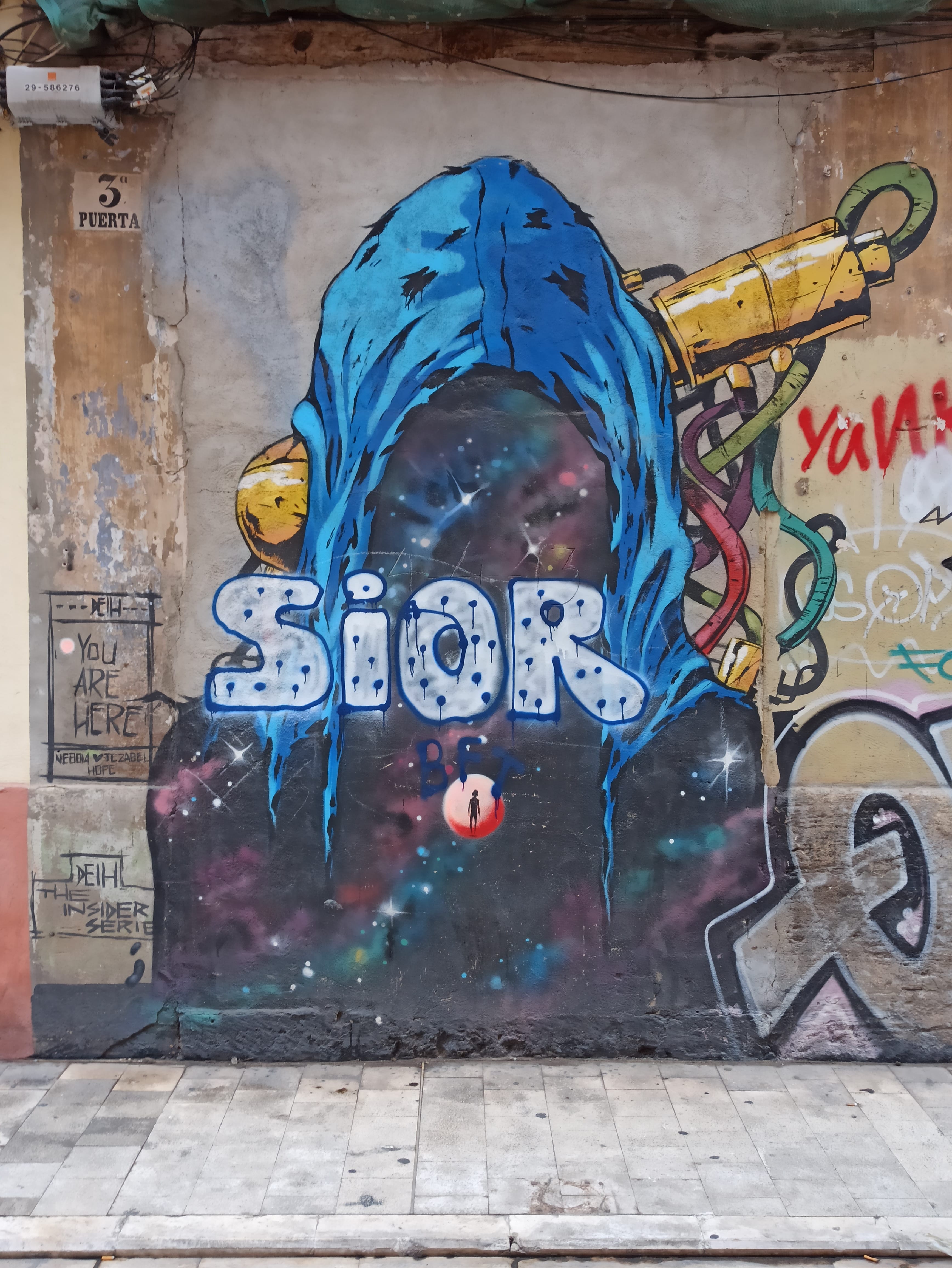 Graffiti 4809  by the artist Deih xlf captured by elettrotajik in València Spain
