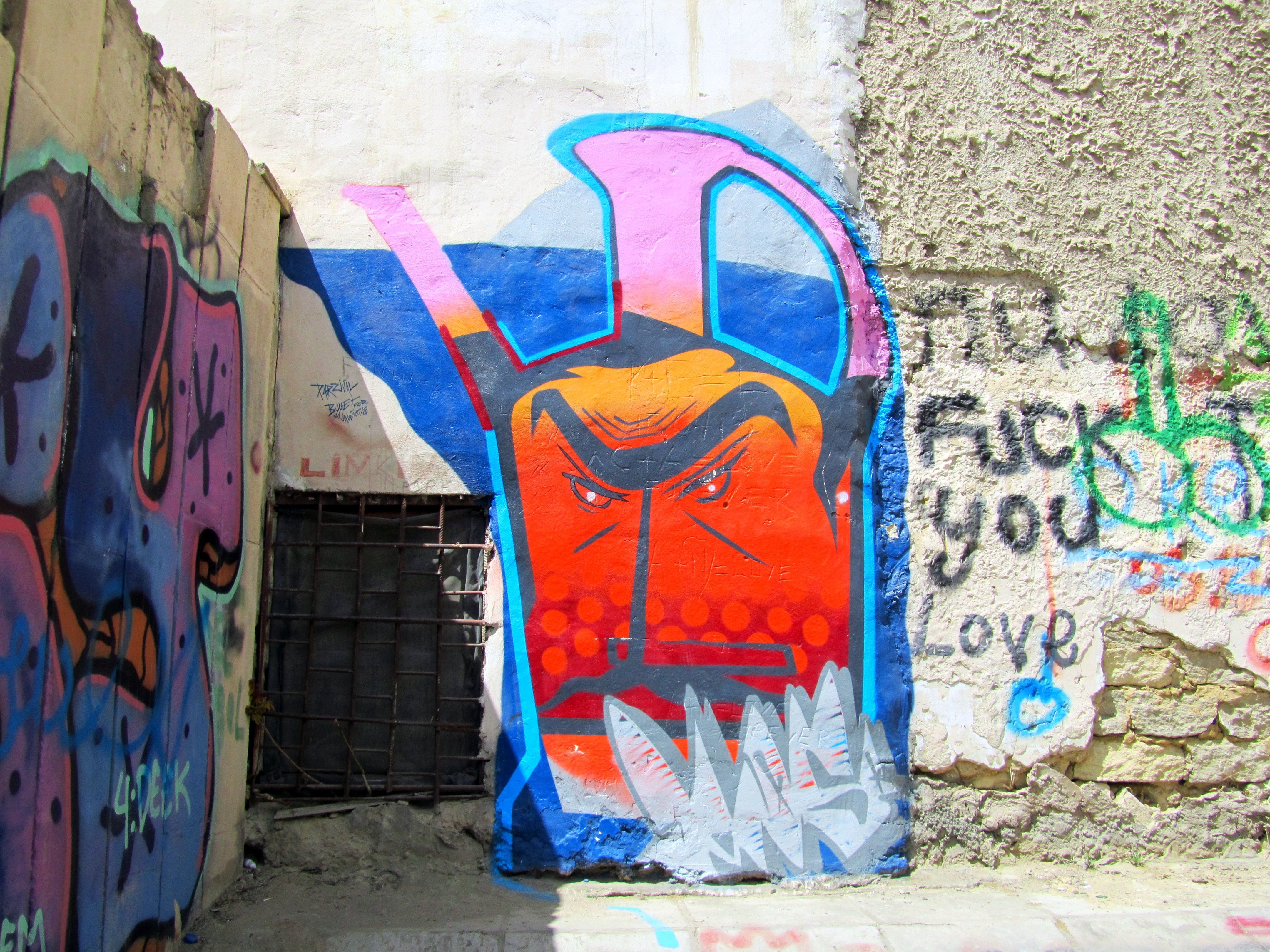 Graffiti 4818  by the artist Moosem135 captured by elettrotajik in Bakı Azerbaijan