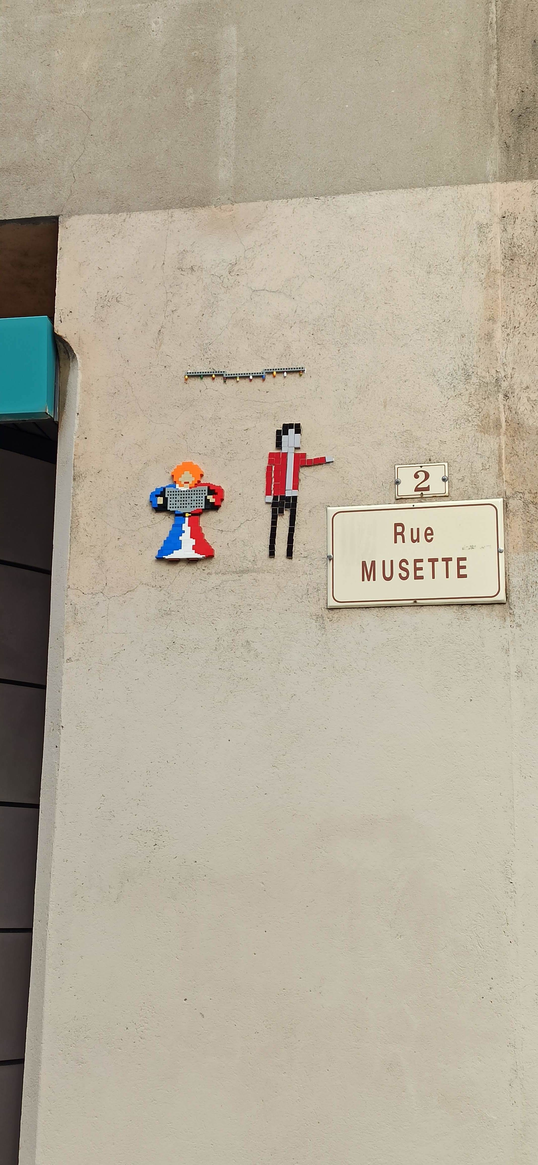 Graffiti 4935  de M’brick capturé par Rabot à Dijon France
