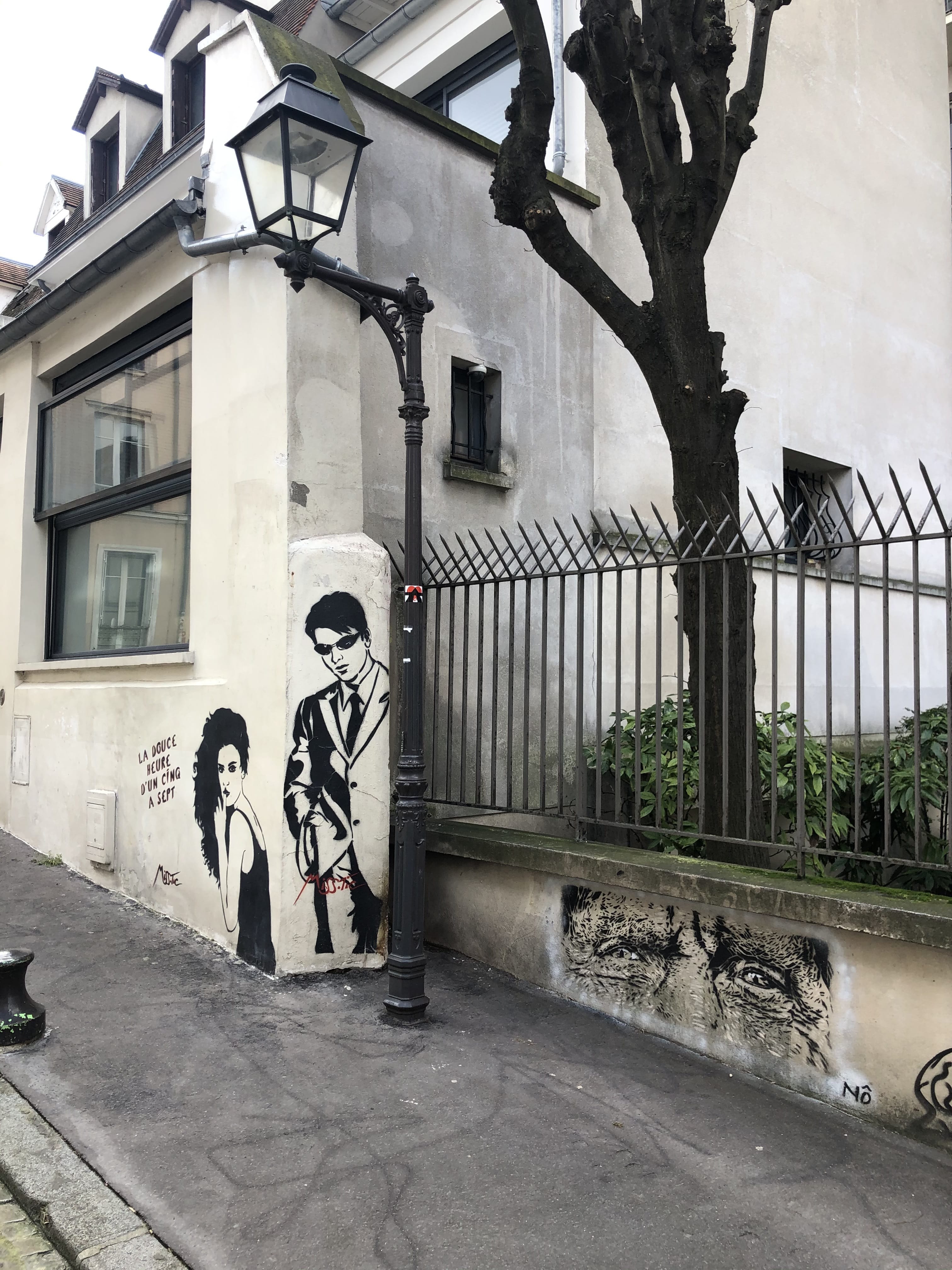Graffiti 5007 Miss tic de Miss tic capturé par Artparis à Paris France