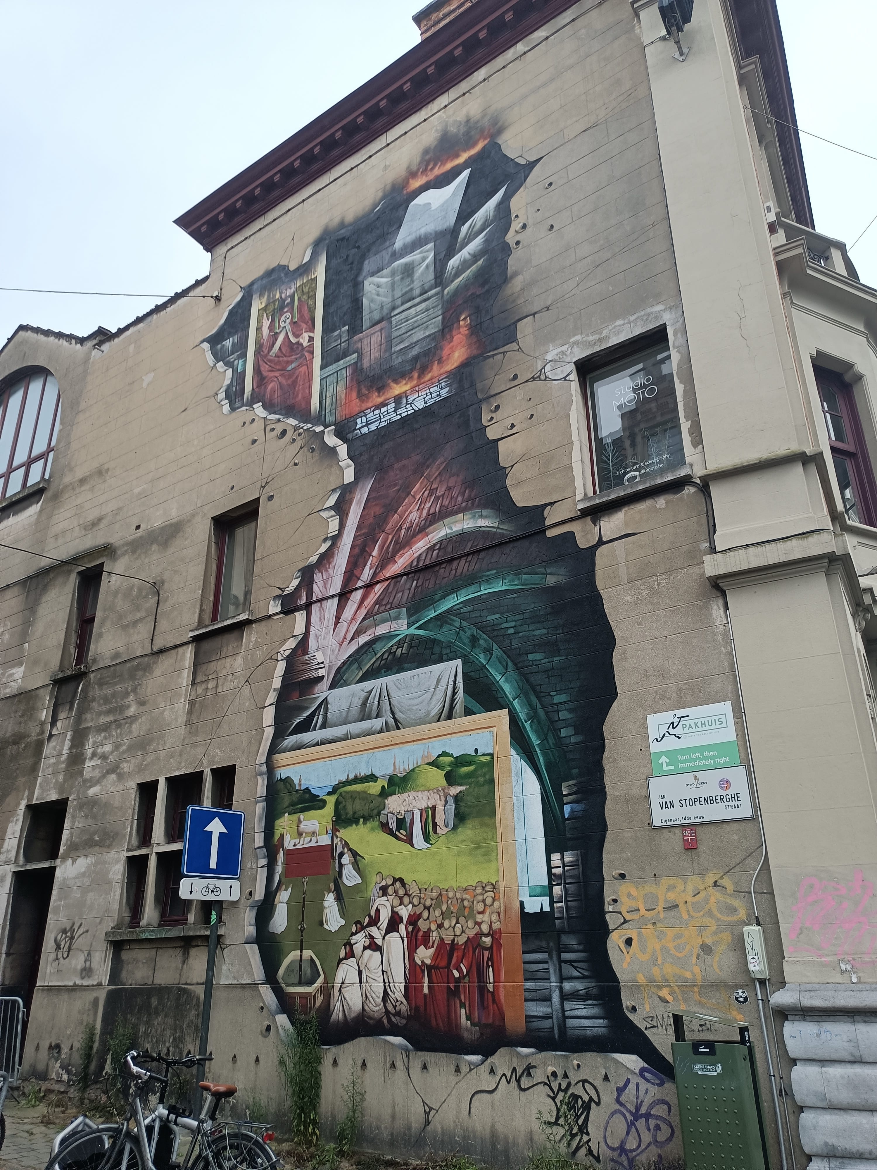 Graffiti 5198  capturé par Rabot à Gent Belgium