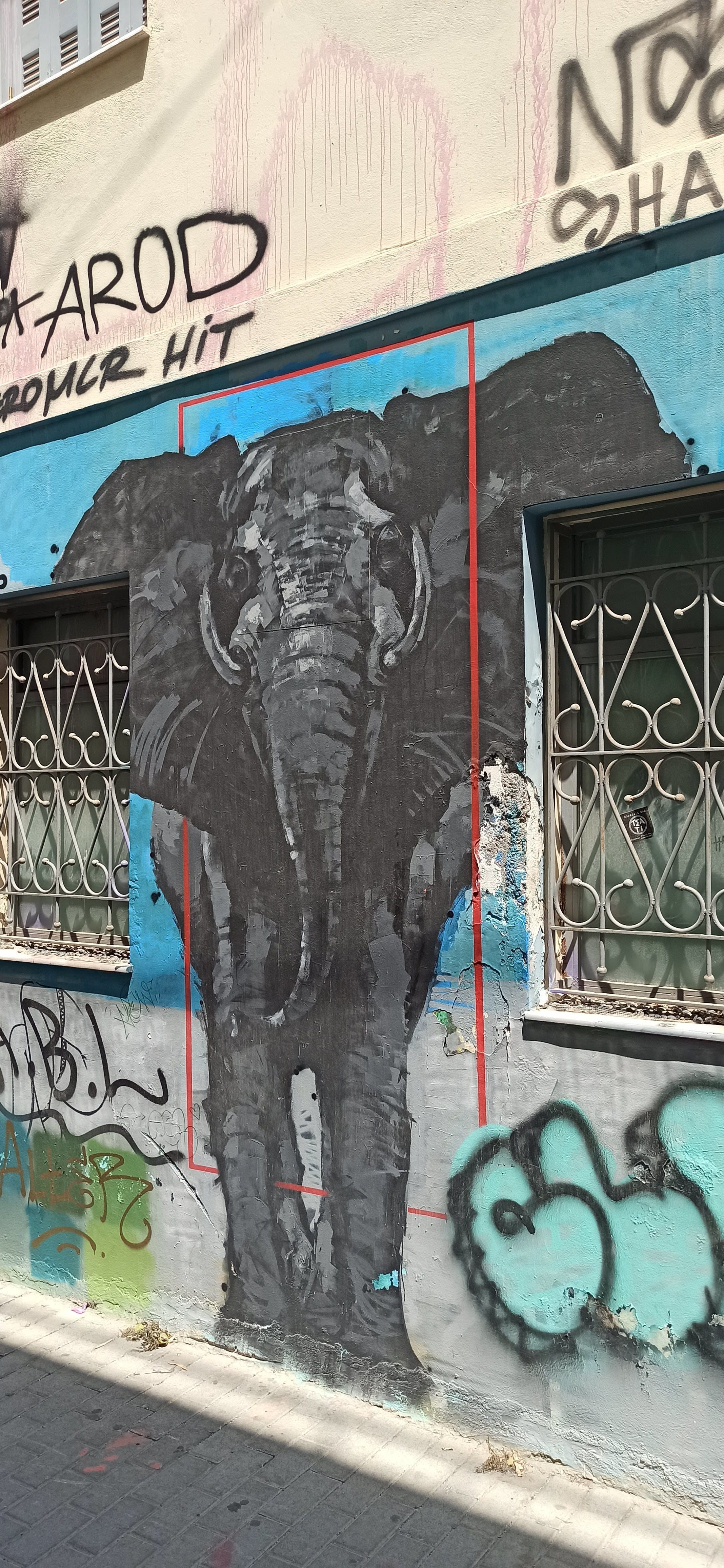 Graffiti 5330  capturé par Rabot à Athina Greece