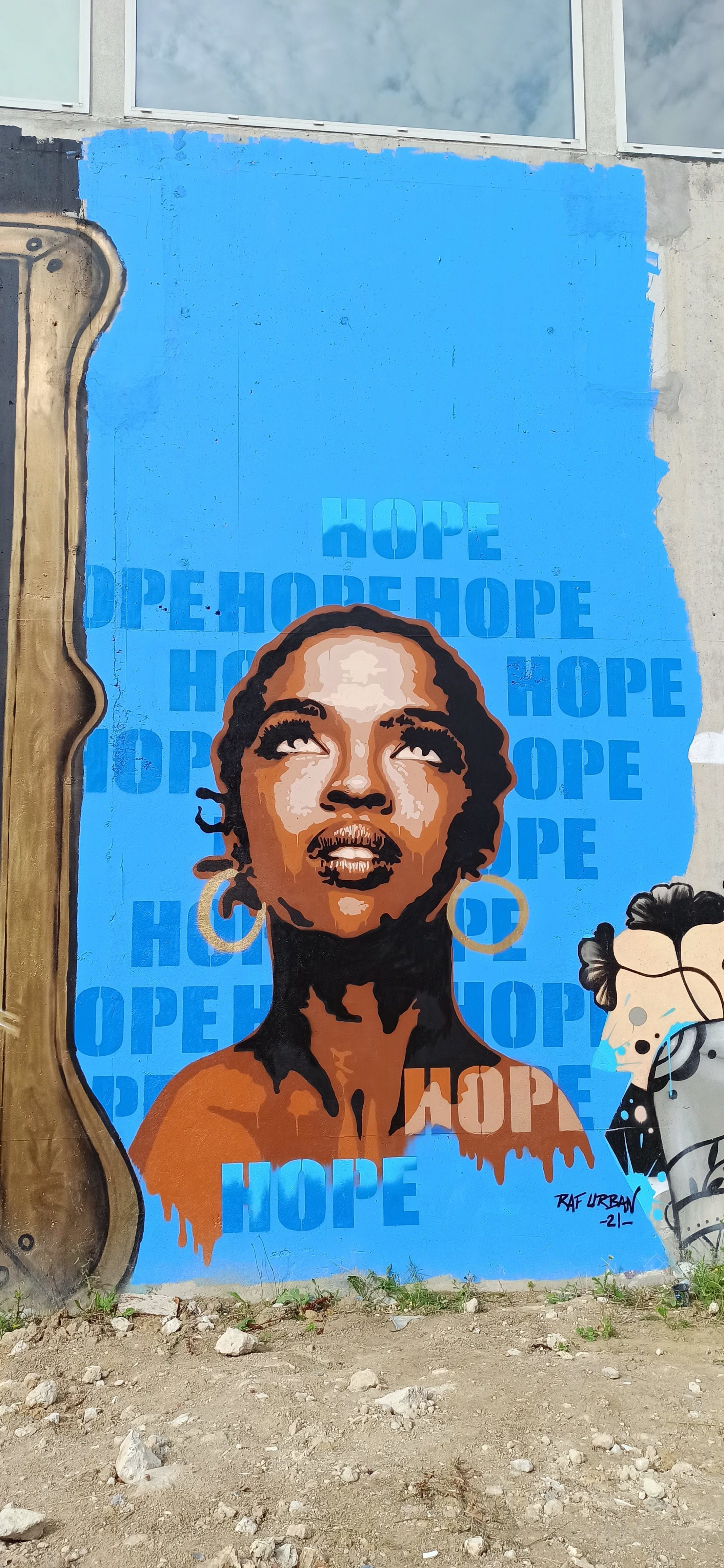 Graffiti 5503 Hope capturé par Rabot à Paris France