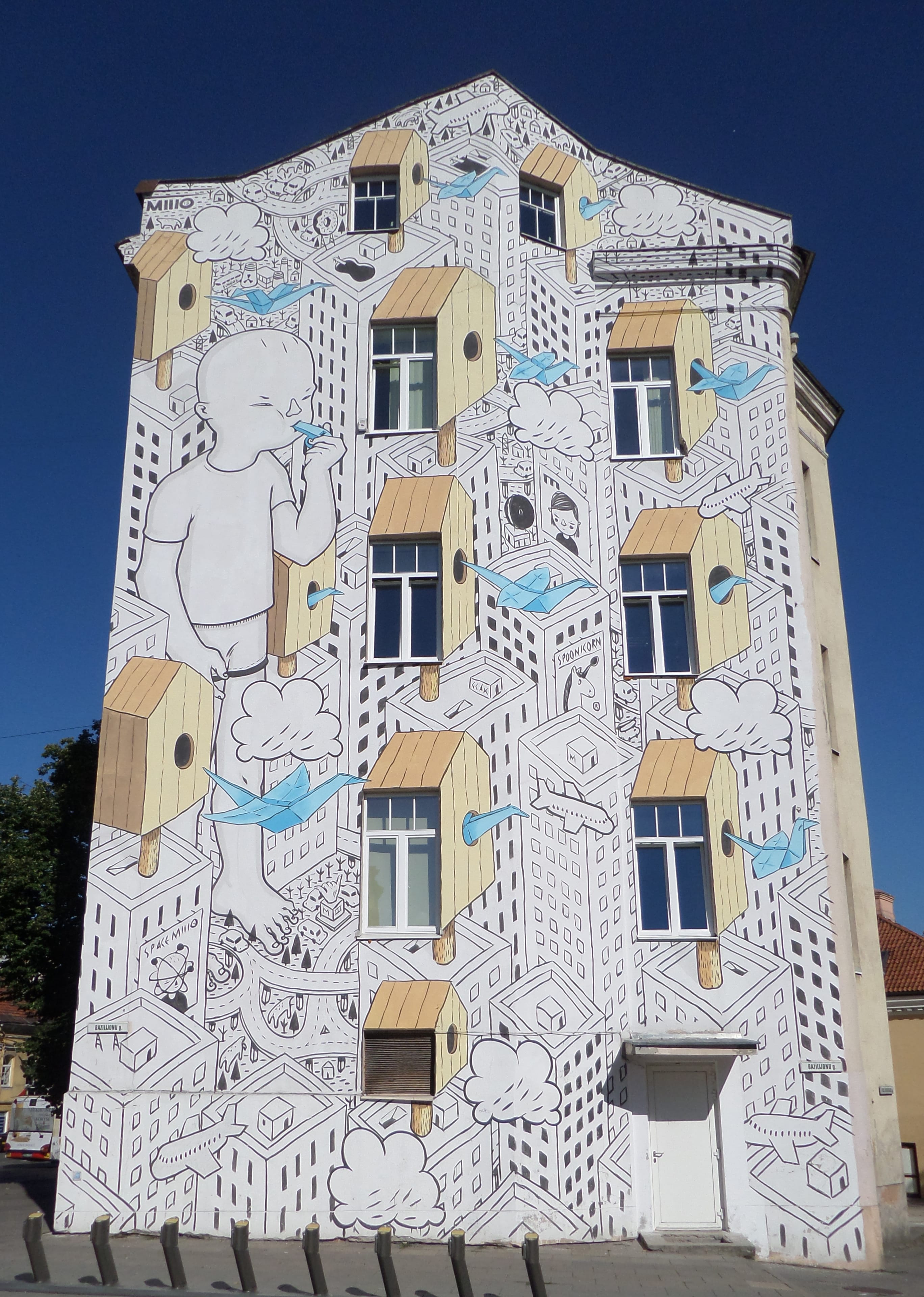 Graffiti 6489  de Millo capturé par Mephisroth à Vilnius Lithuania
