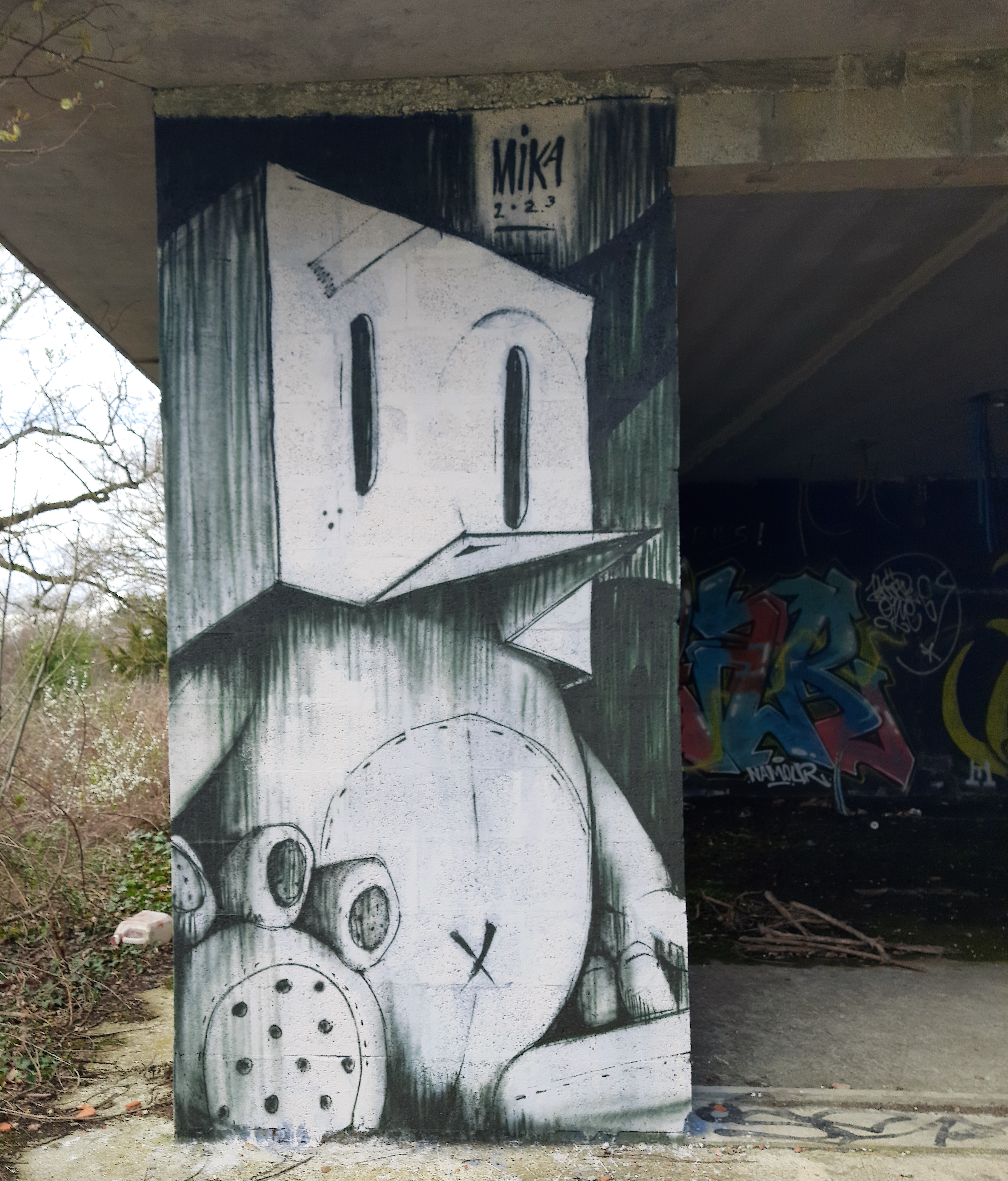 Graffiti 6714  de Mika capturé par Mephisroth à Floirac France