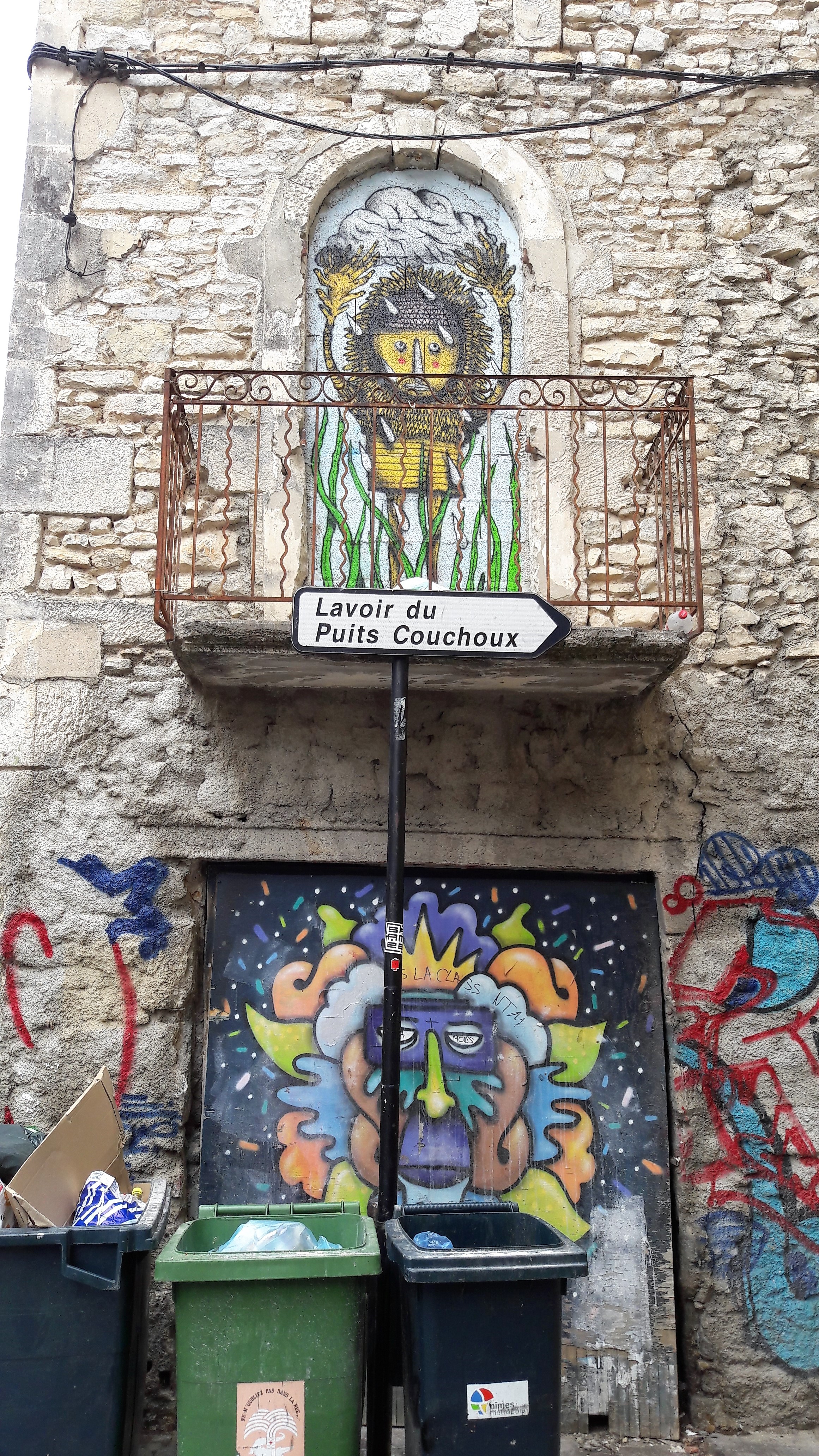 Graffiti 6923  de Bault capturé par Mephisroth à Nîmes France