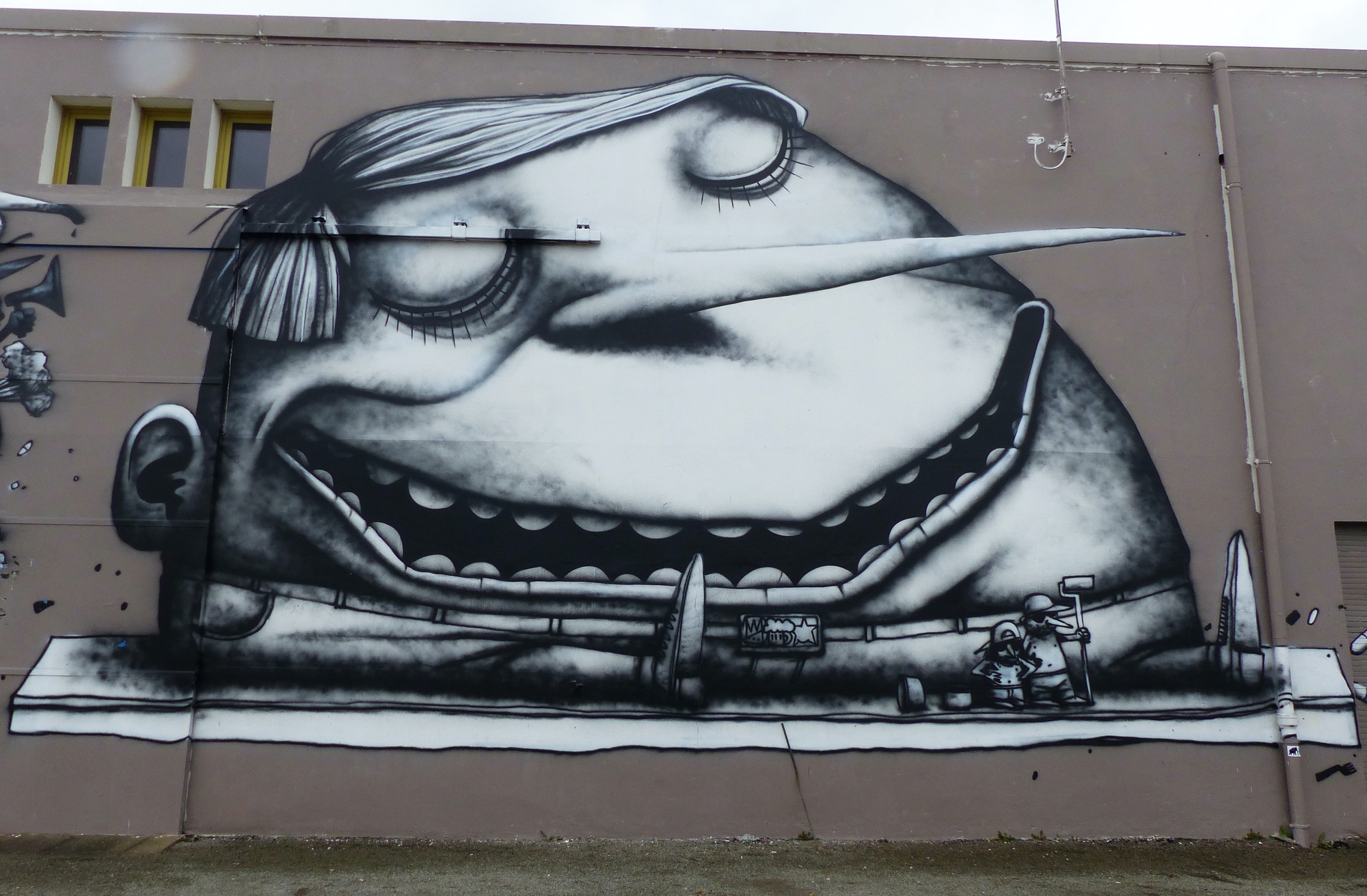 Graffiti 5  by the artist Ador captured by Rabot in Nantes France