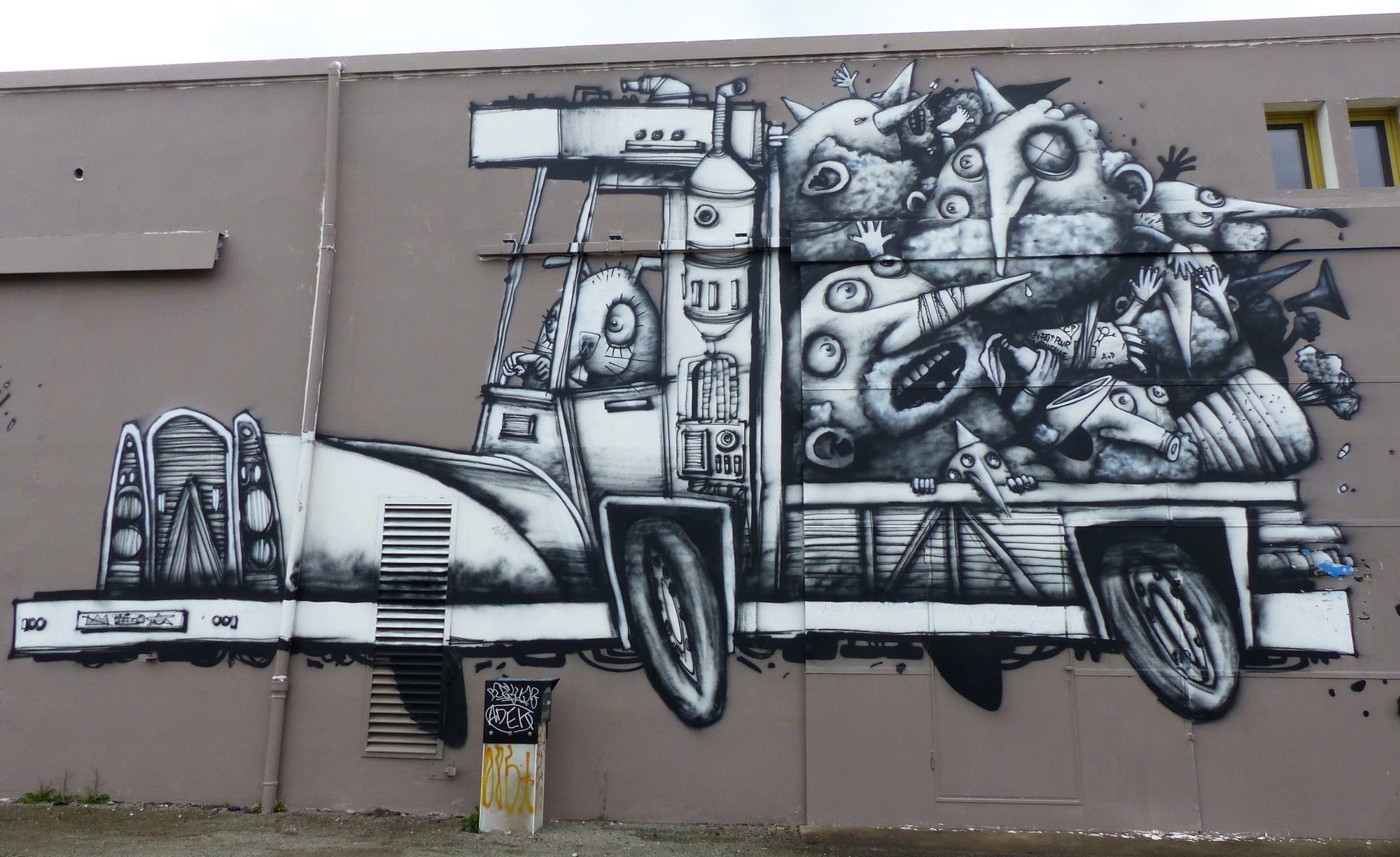 Graffiti 6  de Ador capturé par Rabot à Nantes France
