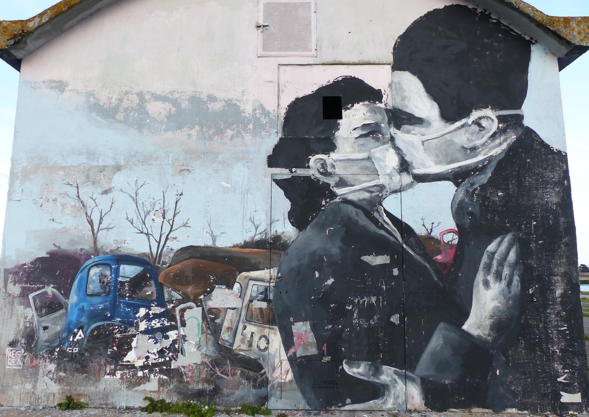 Graffiti 29  by the artist Kegrea captured by Rabot in Nantes France