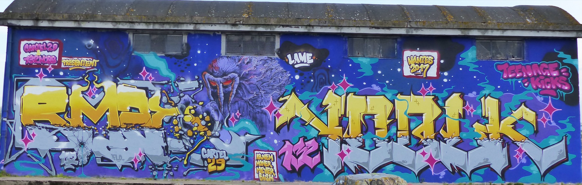 Graffiti 32  captured by Rabot in Nantes France