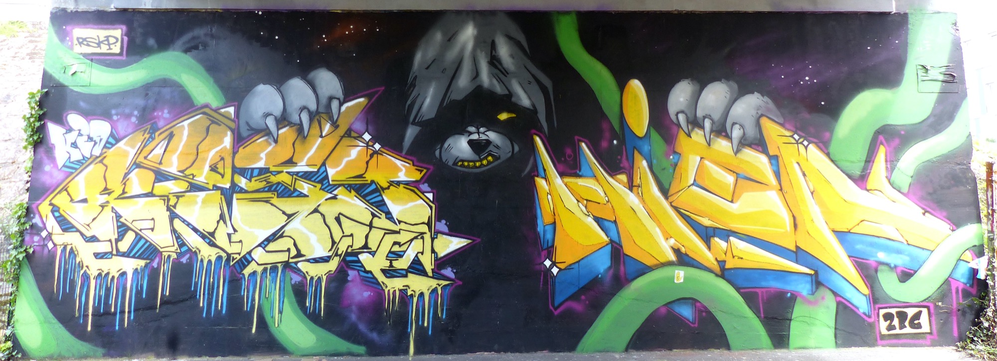Graffiti 73  captured by Rabot in Nantes France